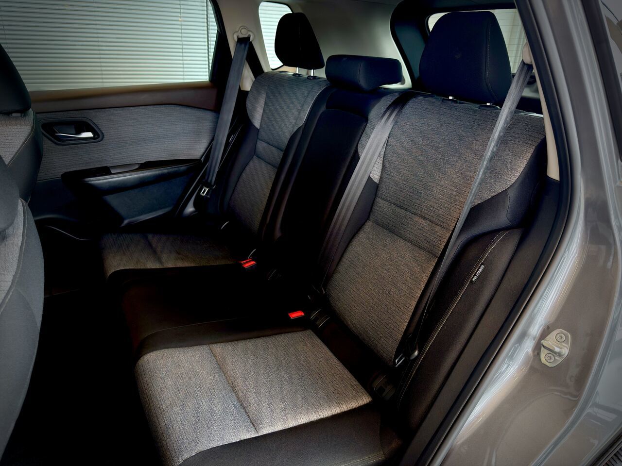 2022 Nissan Rogue SV AWD-22