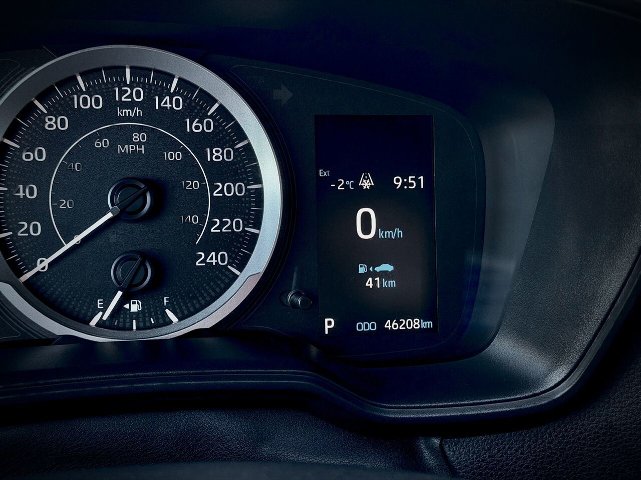 2022 Toyota Corolla LE CVT-24