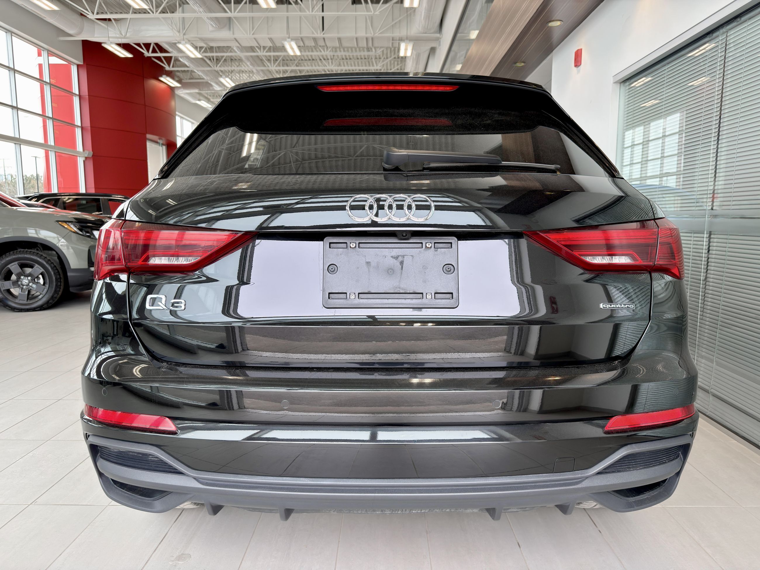 Audi Q3 Progressiv 45 2023-9