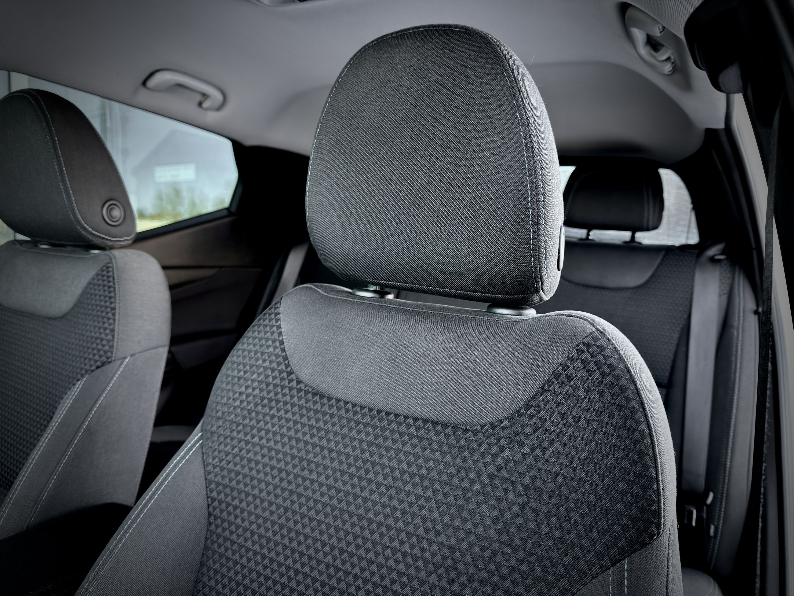 2022 Chevrolet Bolt EUV LT-16