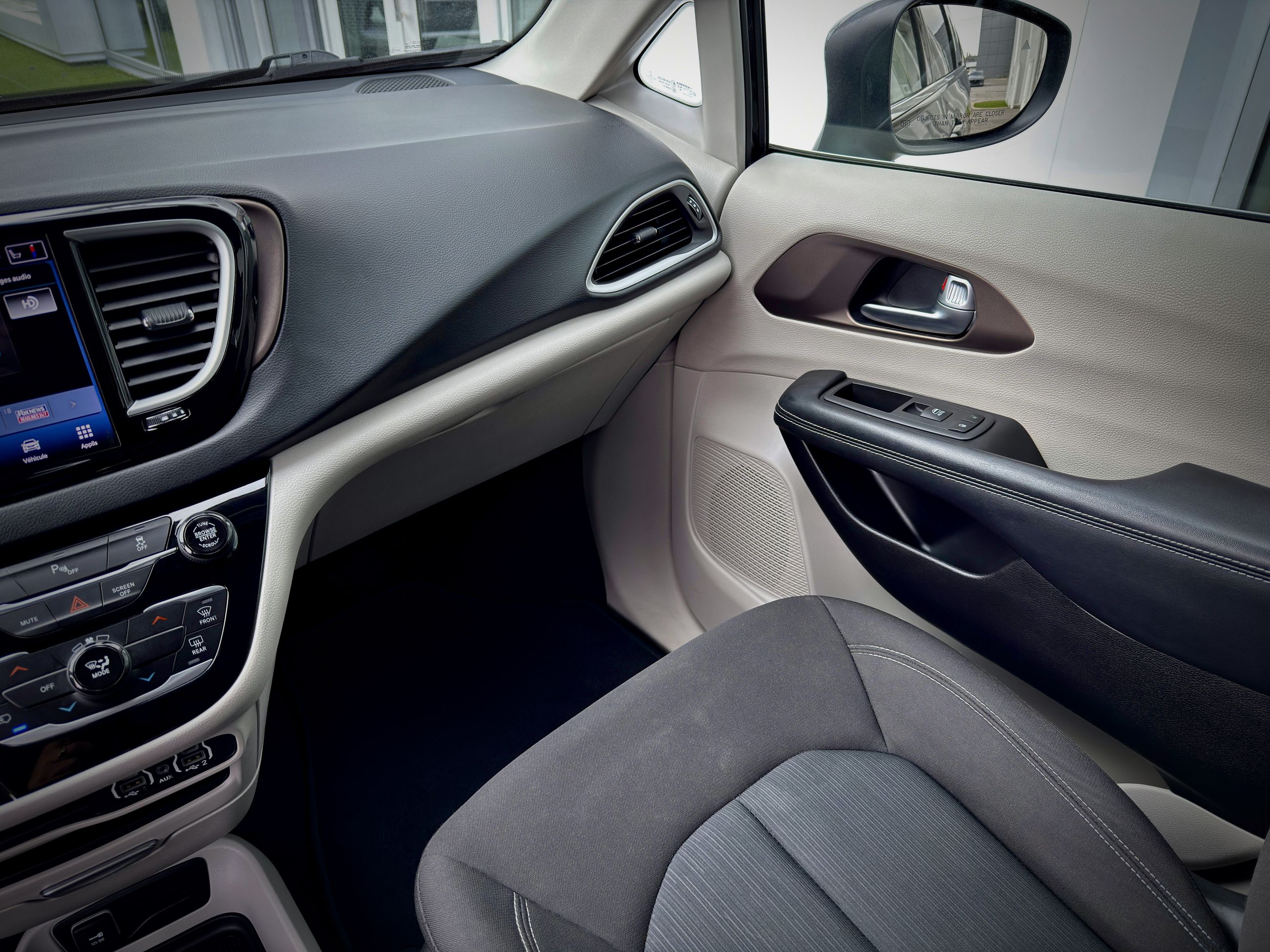 Chrysler Grand Caravan SXT 2022-24