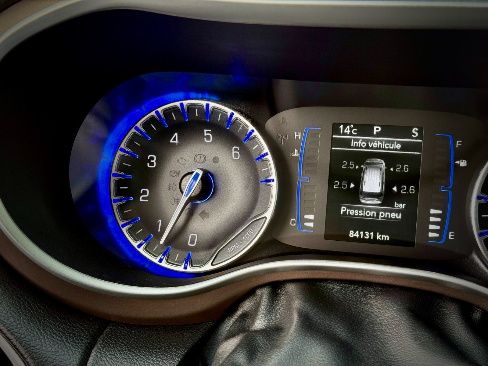 Chrysler Grand Caravan SXT 2022-28