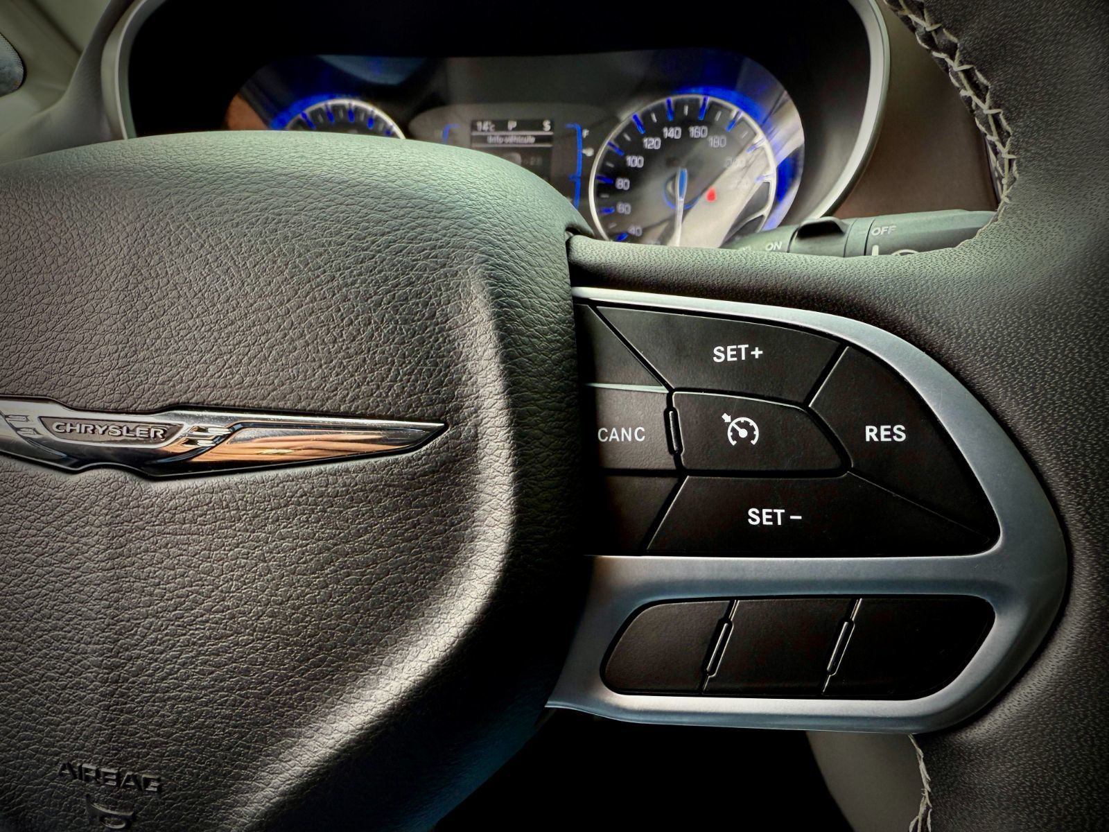 Chrysler Grand Caravan SXT 2022-27