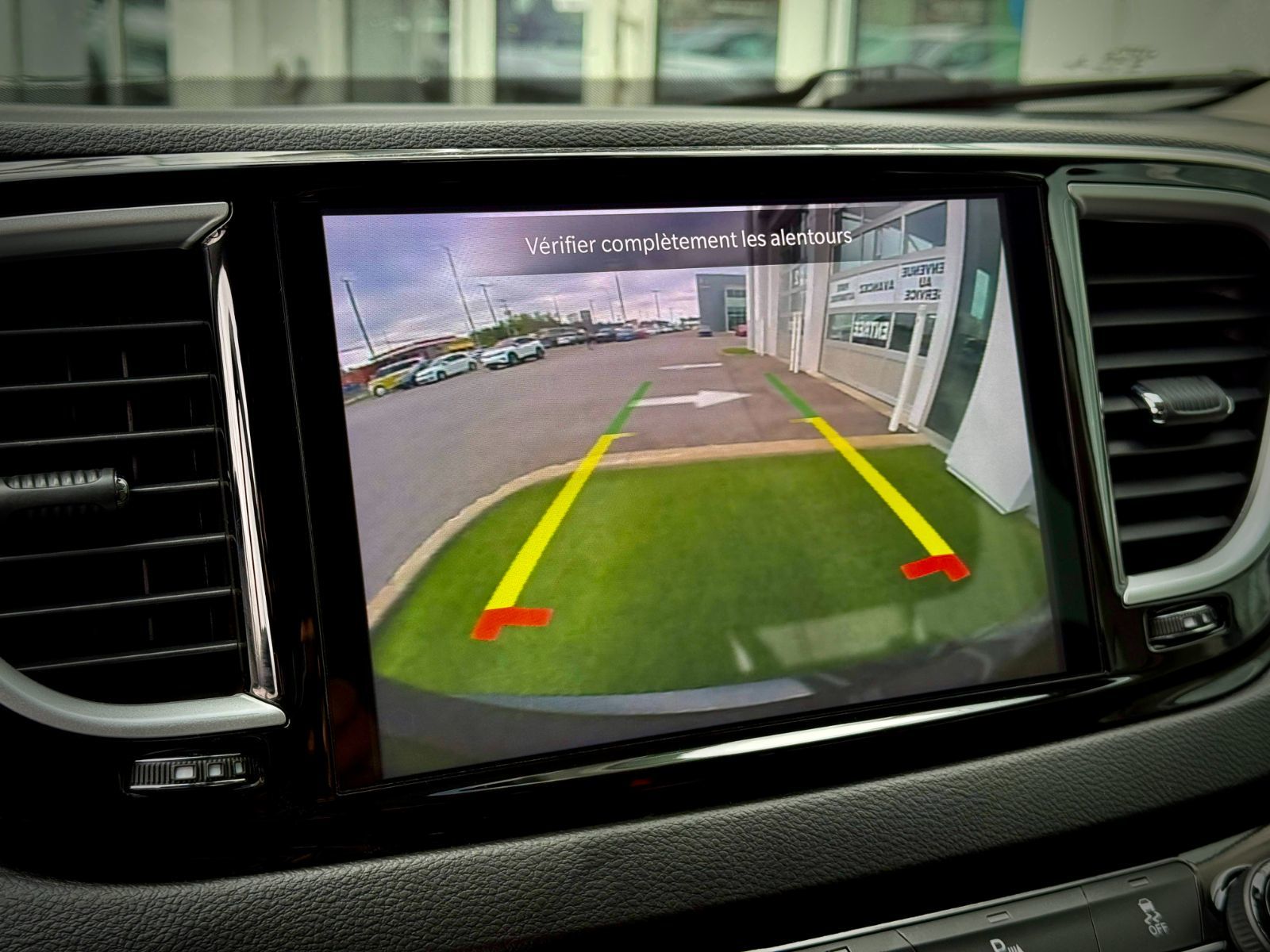 Chrysler Grand Caravan SXT 2022-30