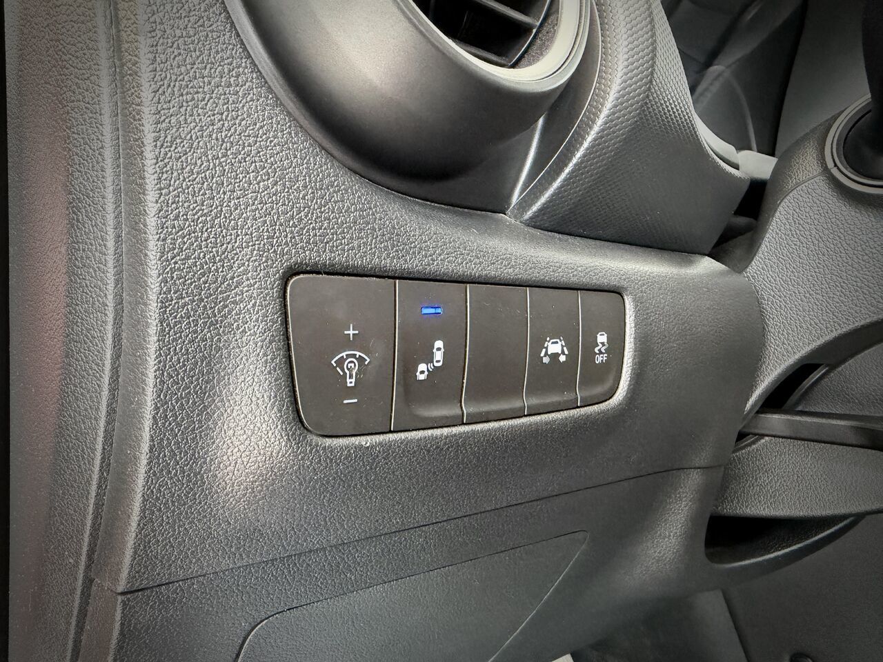 Hyundai Kona 2.0L Luxe TI 2019-19