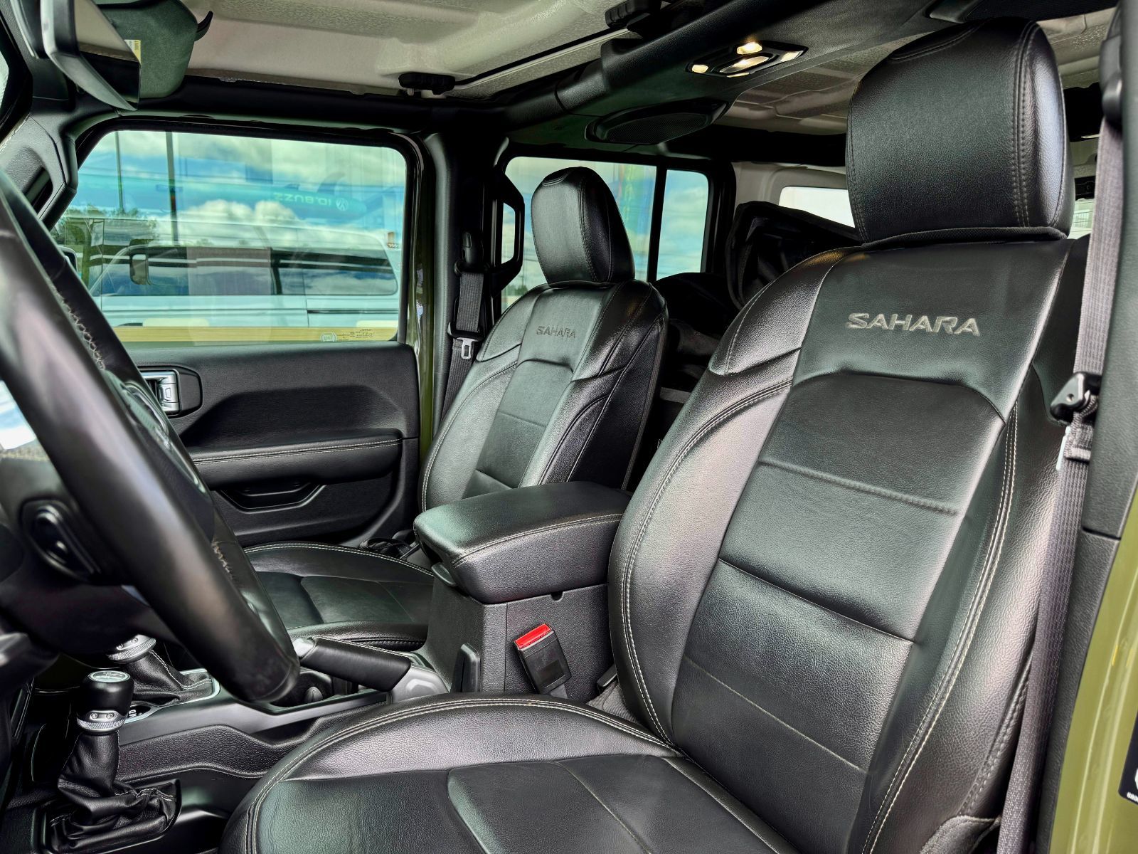 Jeep Wrangler 4xe Unlimited Sahara 2022-14