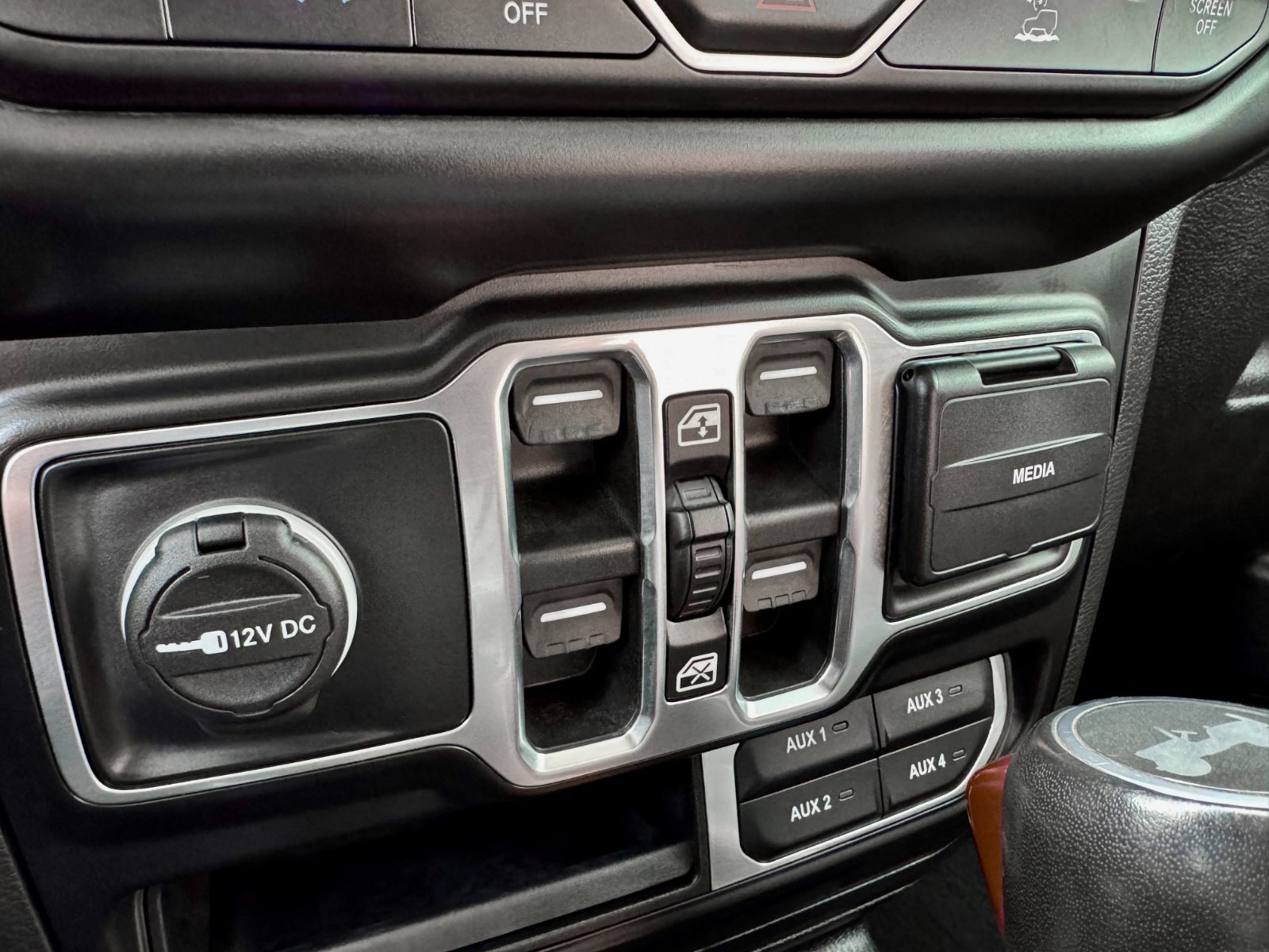 Jeep Wrangler 4xe Unlimited Sahara 2022-24