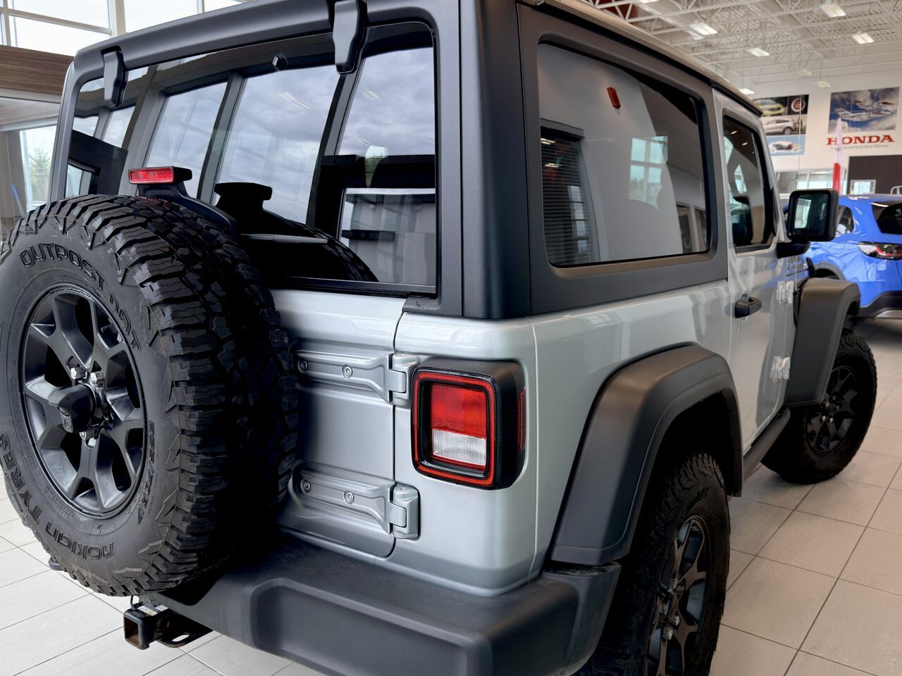 Jeep Wrangler Willys Sport 4x4 2022-9