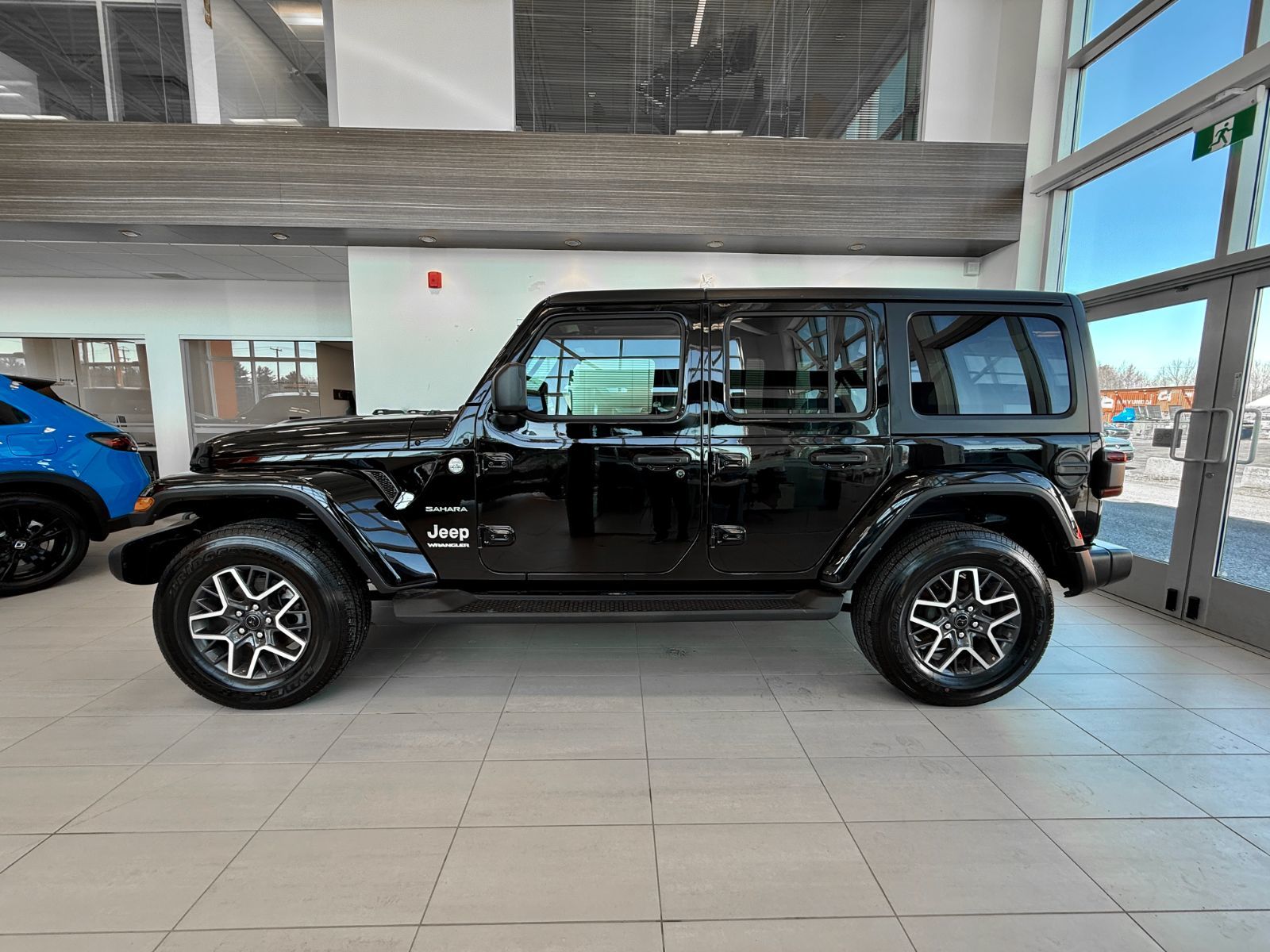 Jeep Wrangler Sahara 2024-8