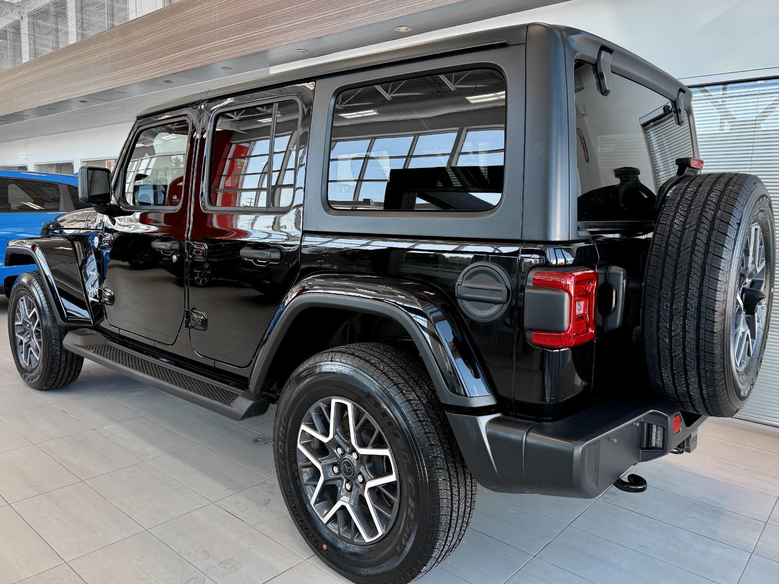 Jeep Wrangler Sahara 2024-9