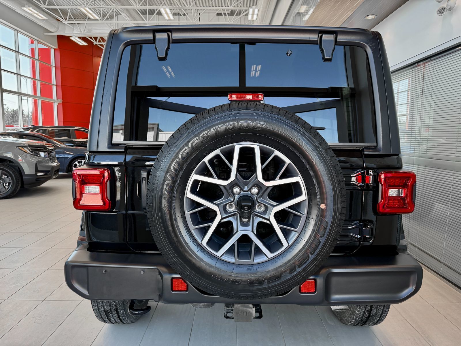 Jeep Wrangler Sahara 2024-12
