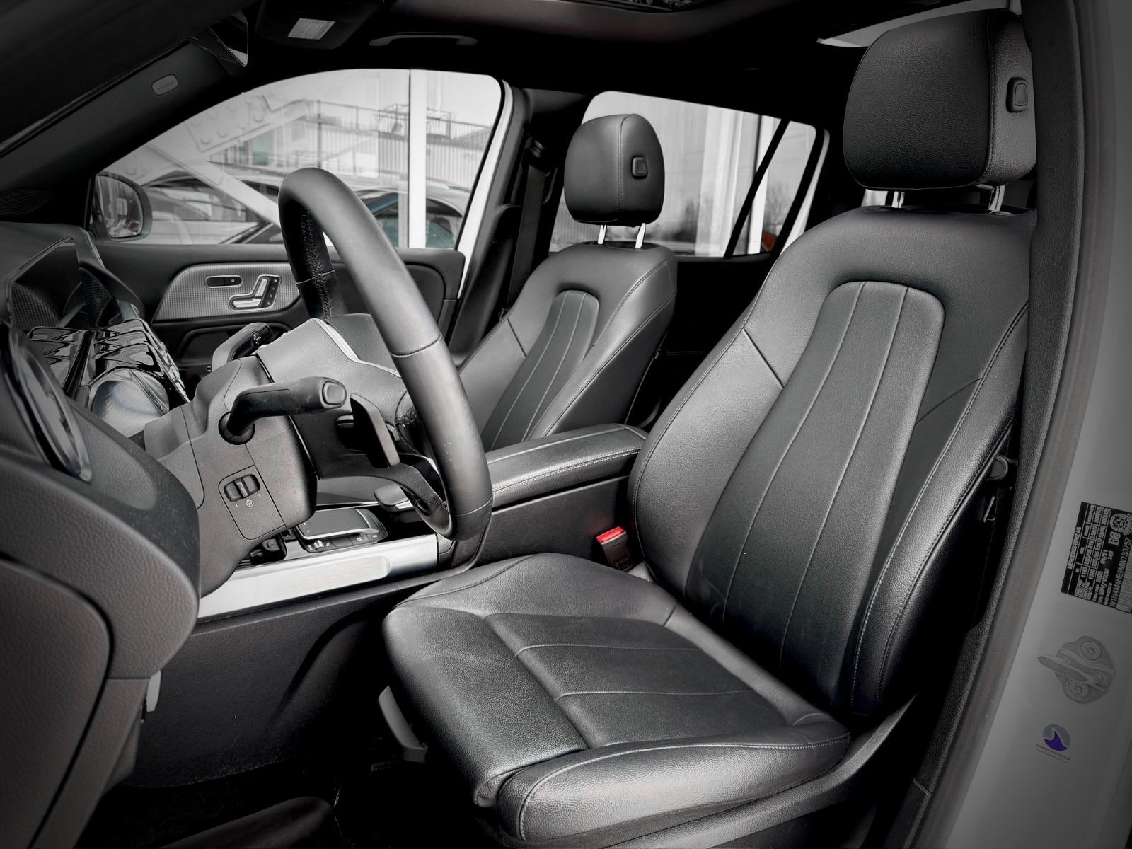 Mercedes-Benz GLB 250 2021-19