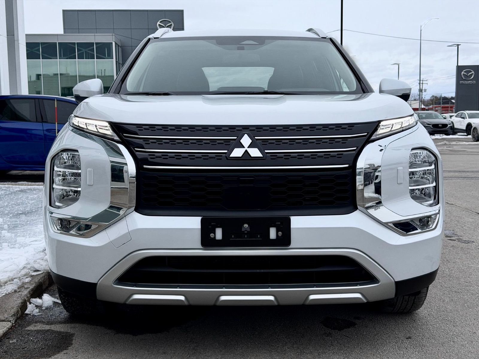 Mitsubishi Outlander Plug-In Hybrid LE 2024-3