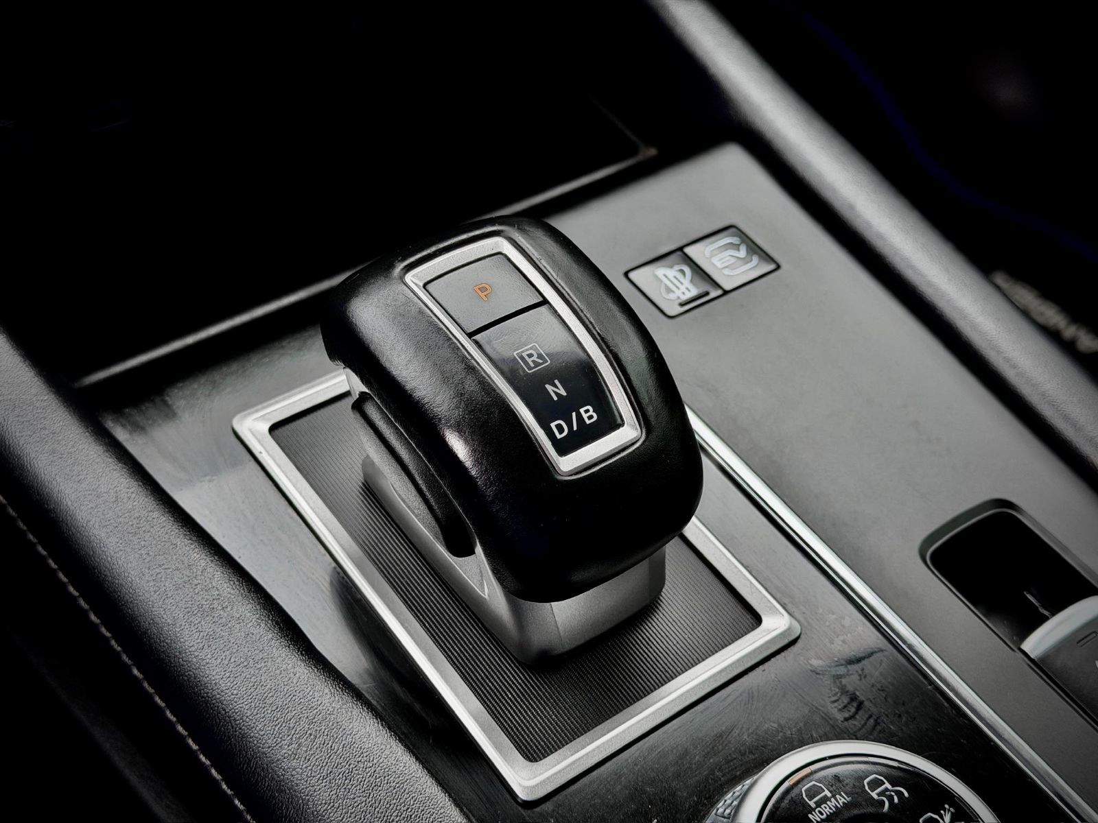 Mitsubishi Outlander Plug-In Hybrid LE 2024-24