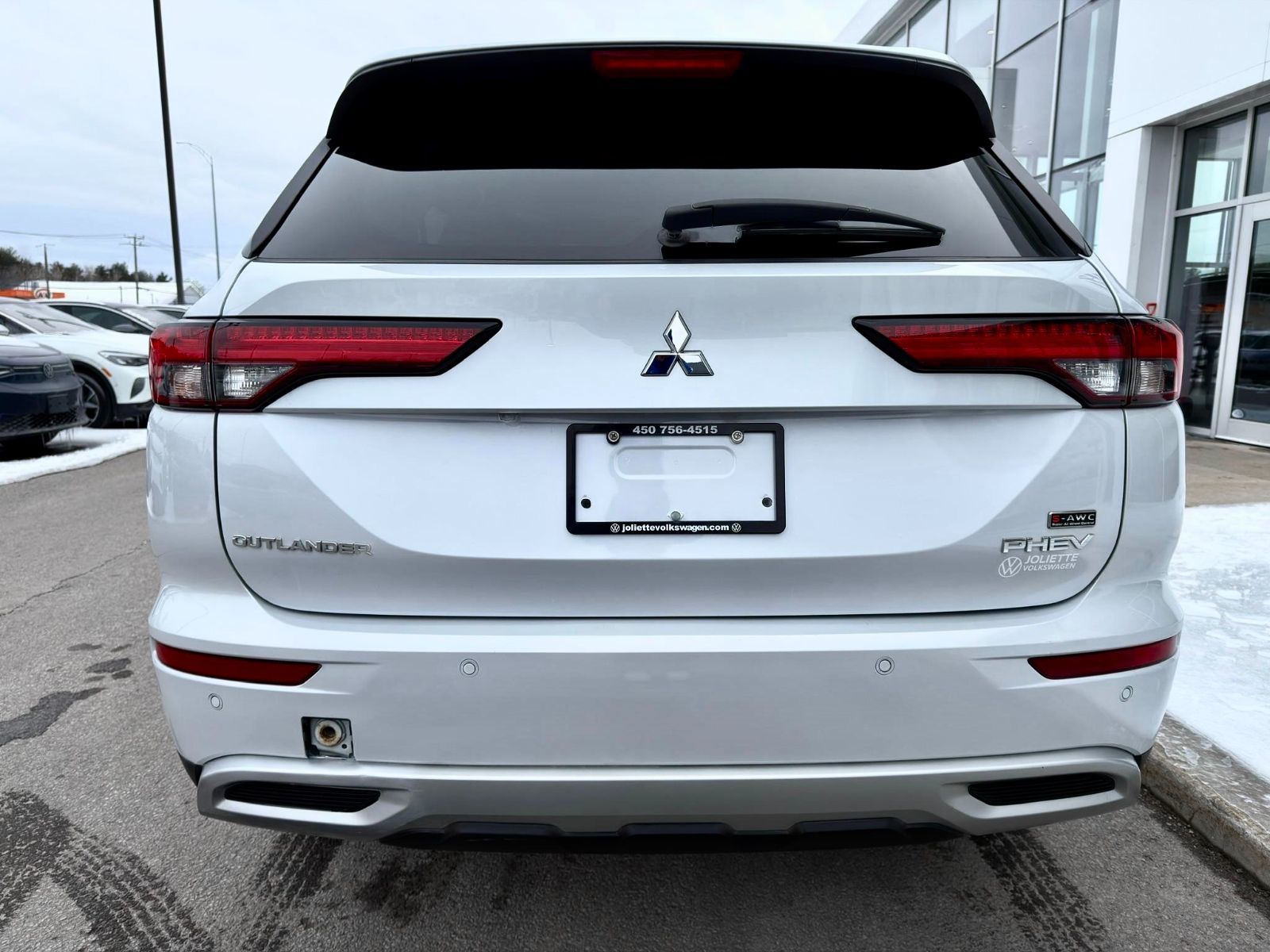 Mitsubishi Outlander Plug-In Hybrid LE 2024-6