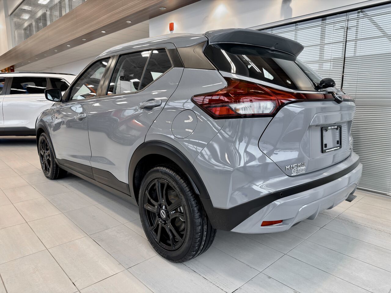 Nissan Kicks SV TA 2022-8