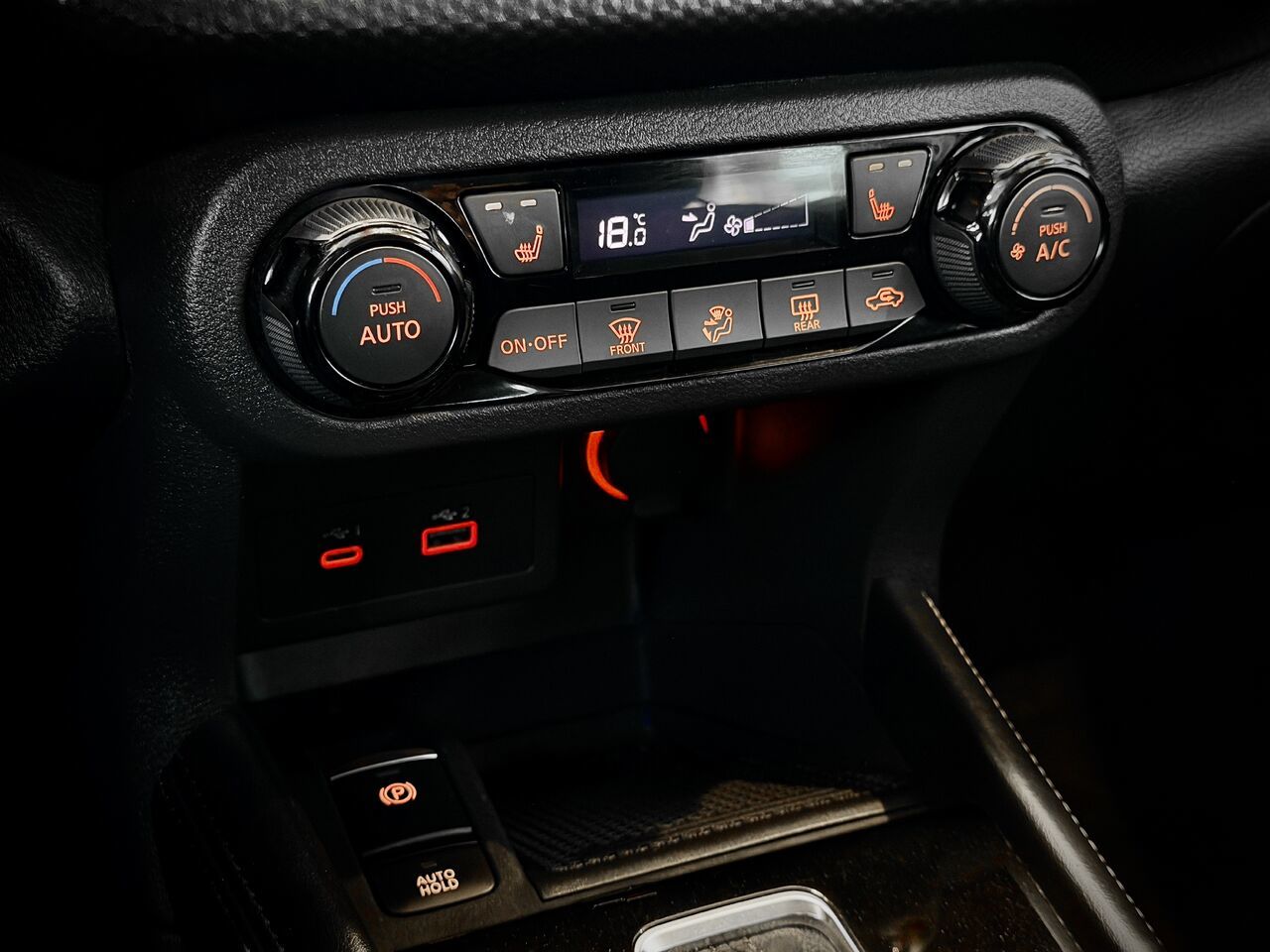 Nissan Kicks SV TA 2022-26