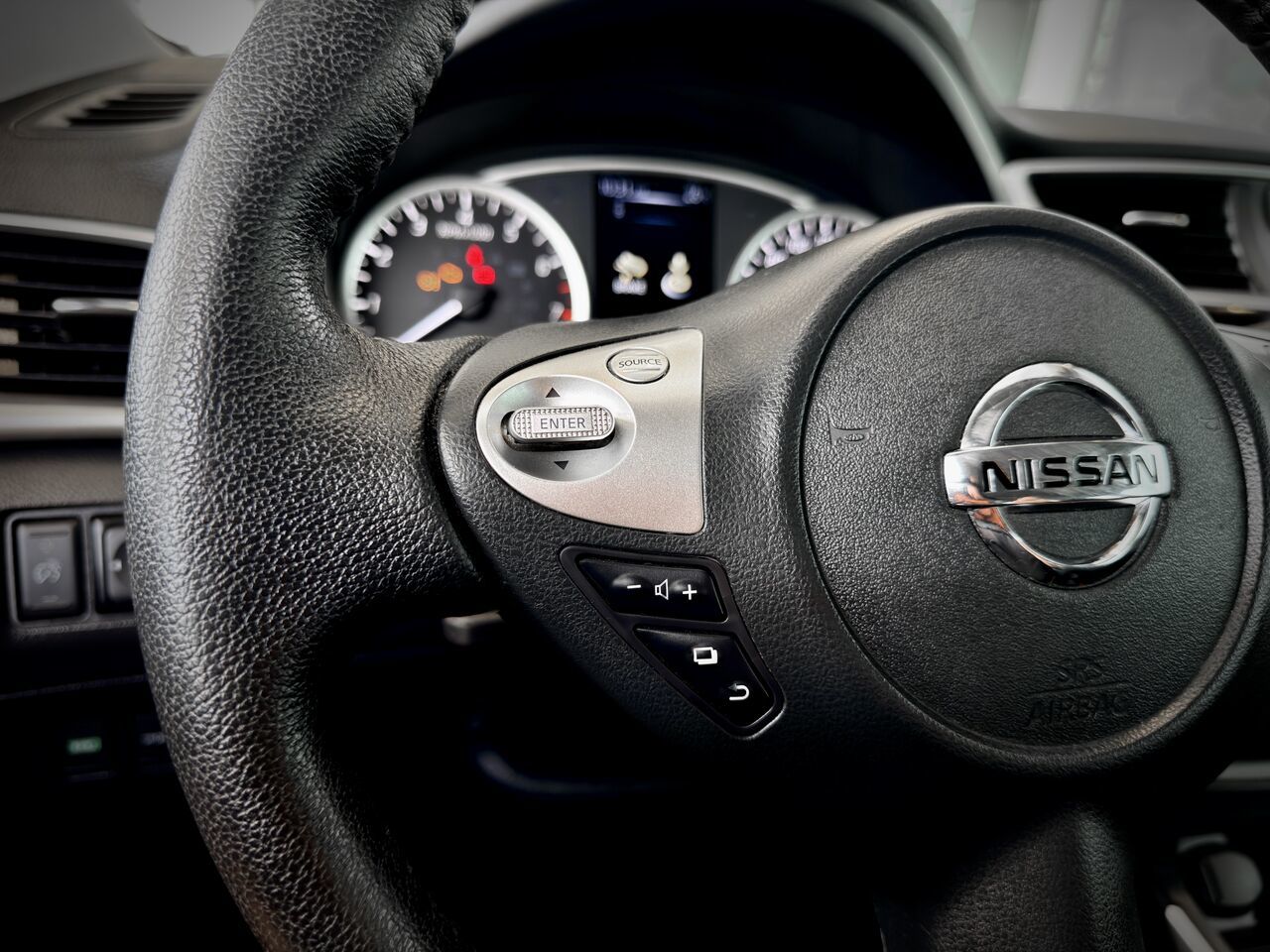 2018 Nissan Sentra SV CVT-21