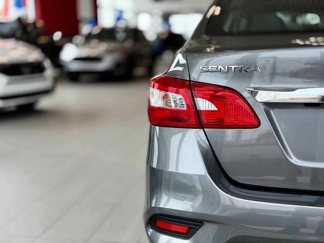 2018 Nissan Sentra SV CVT-10
