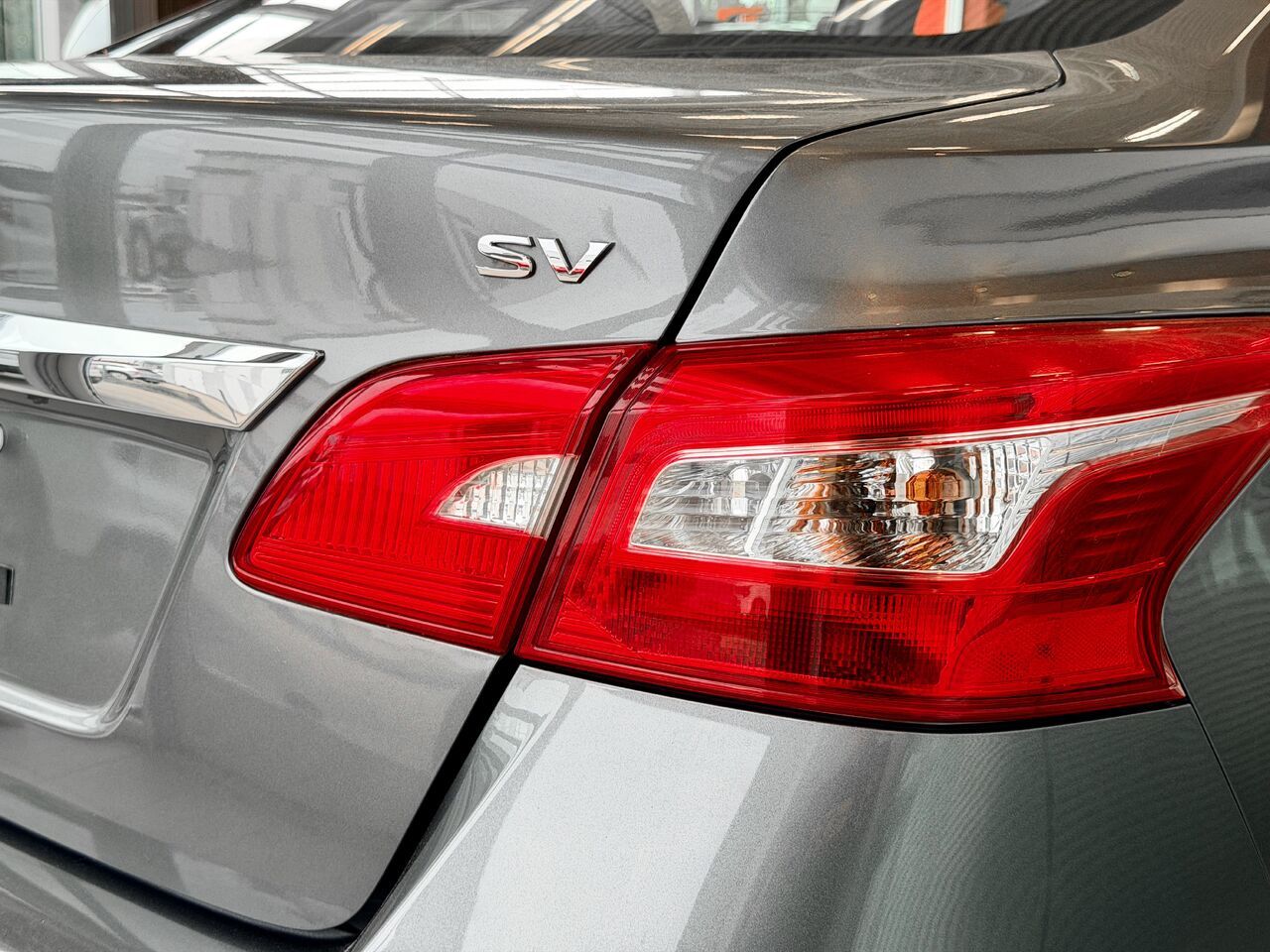 2018 Nissan Sentra SV CVT-11