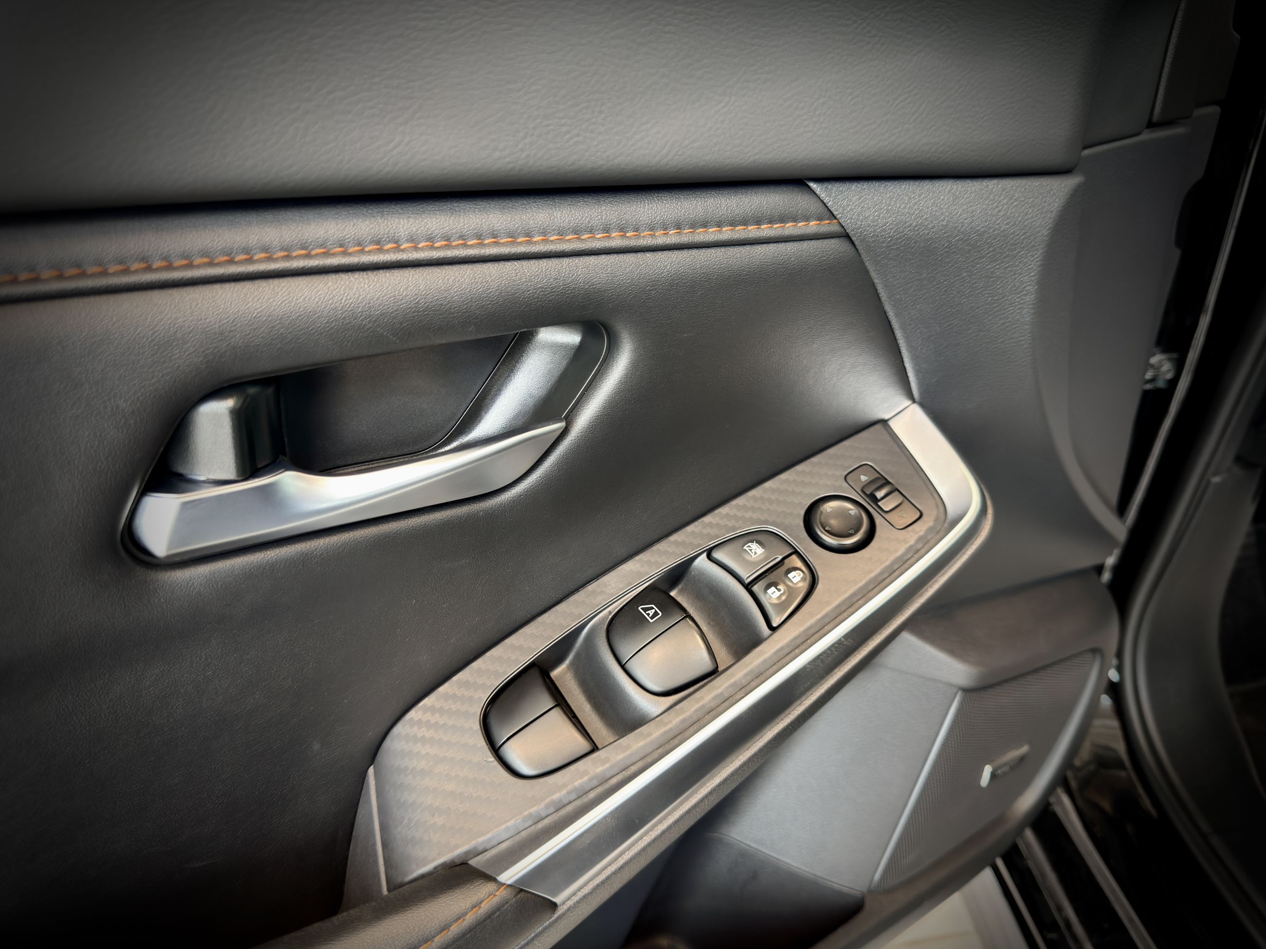 Nissan Sentra SR 2023-33