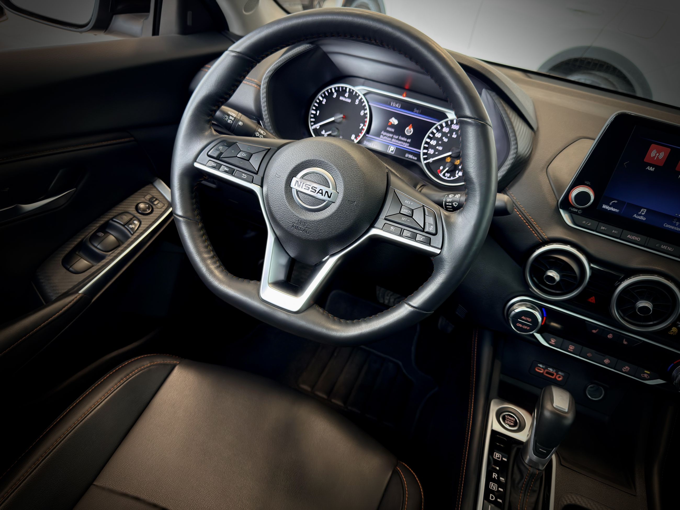 Nissan Sentra SR 2023-21