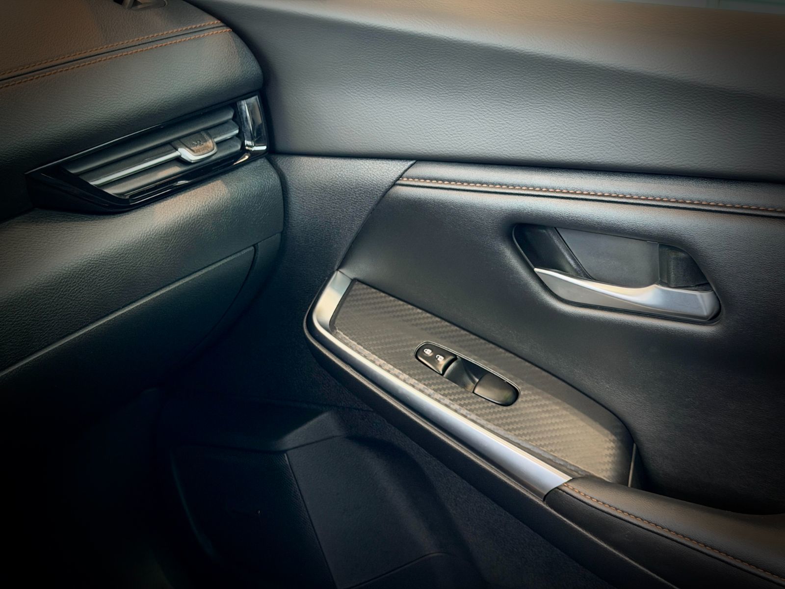 Nissan Sentra SR 2023-34