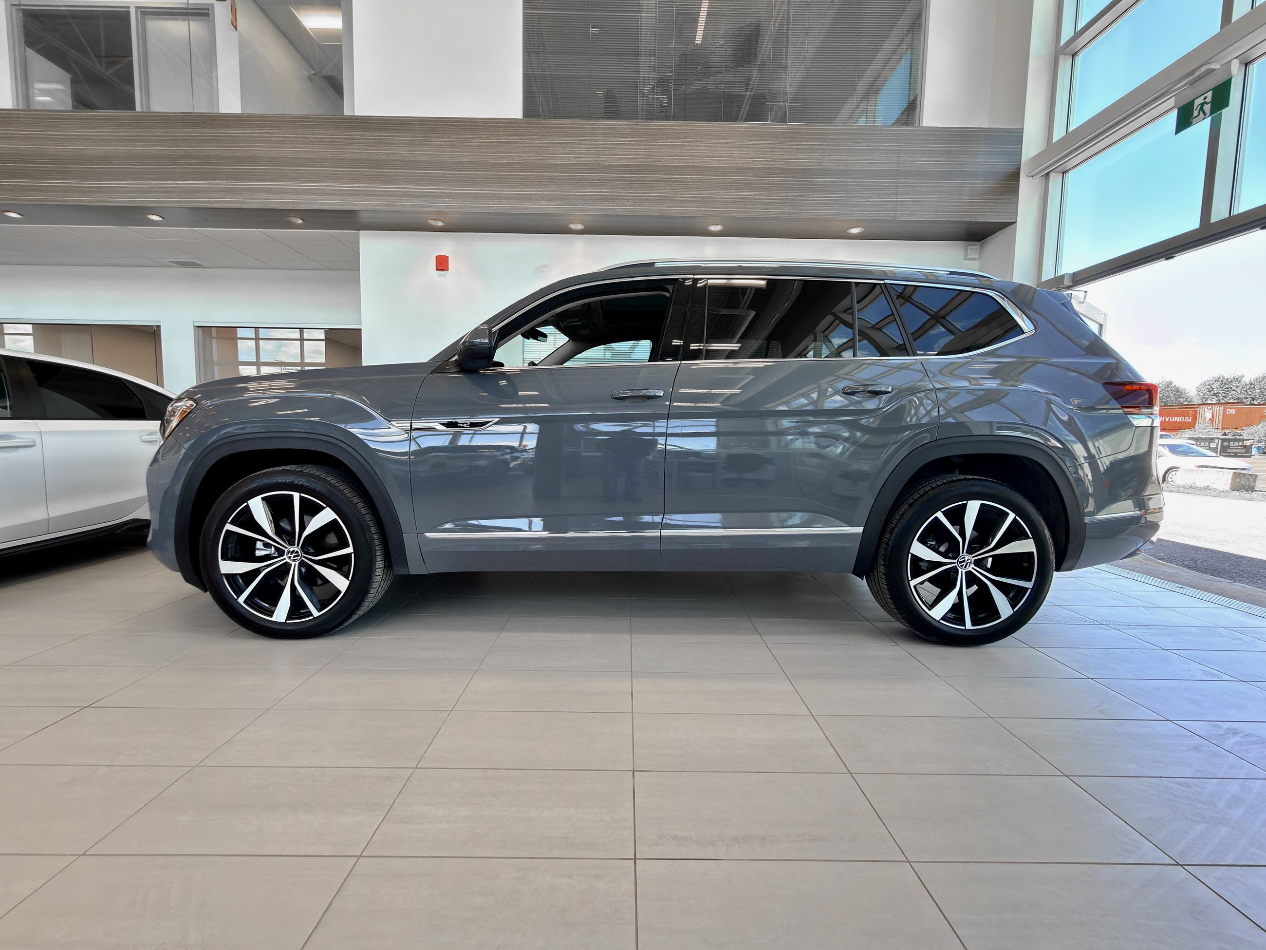 Photo 2026 Volkswagen Atlas Execline #7