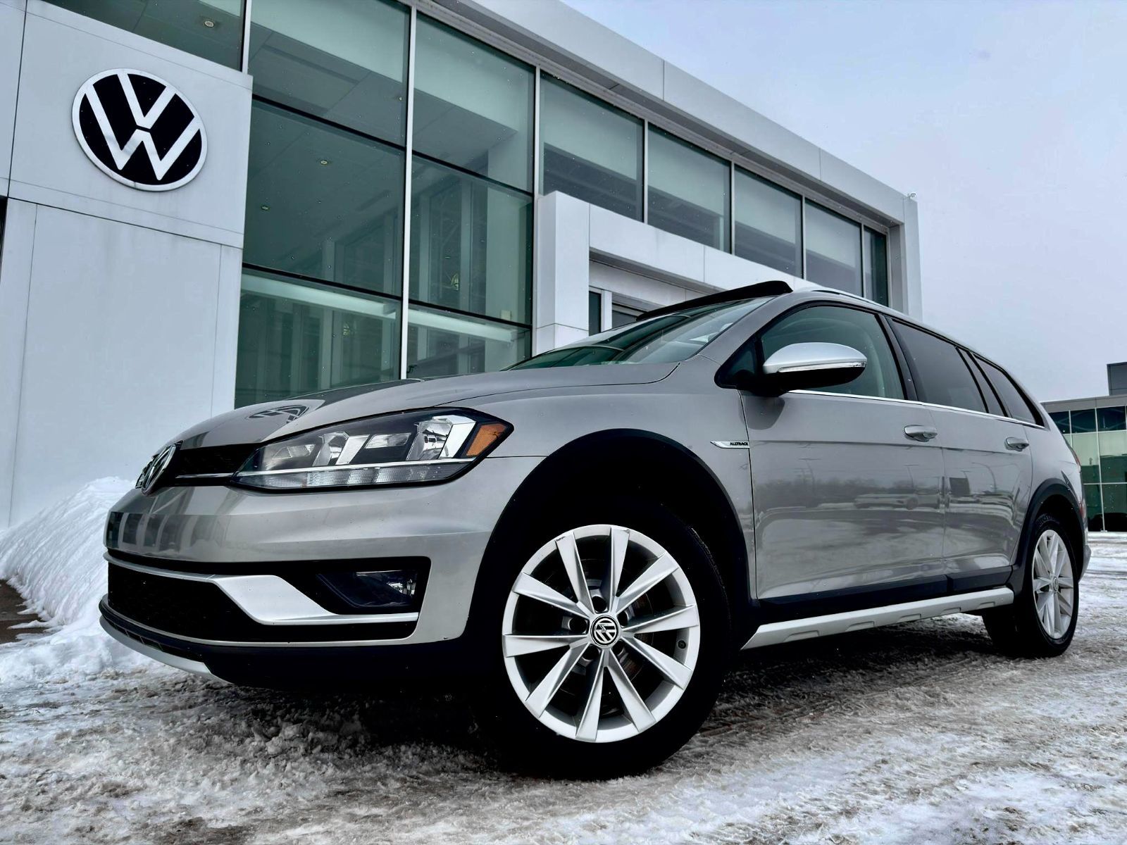 Volkswagen Golf Alltrack Sportwagen Highline 2019-1