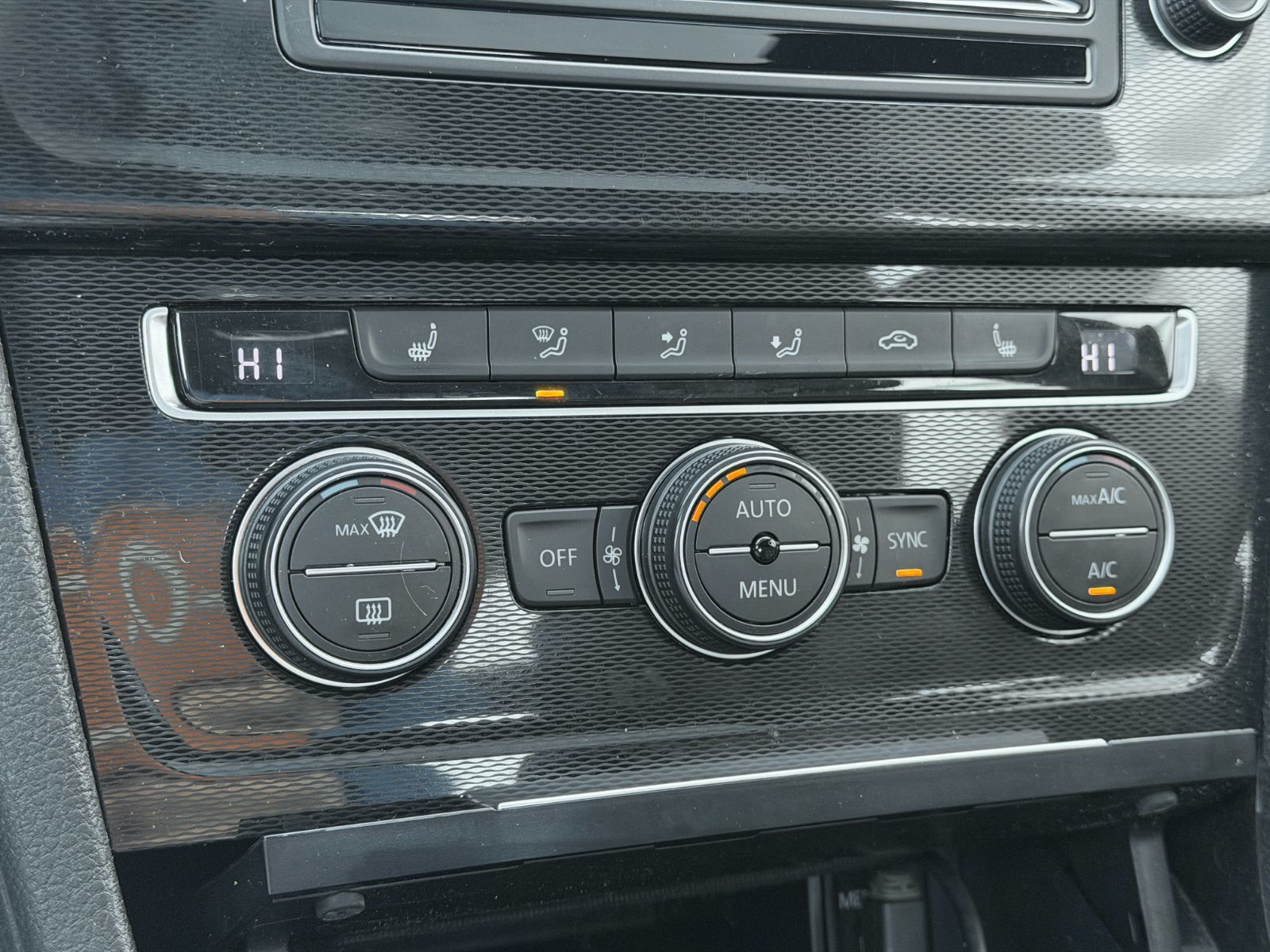 Volkswagen Golf GTI AUTOBAHN 2015-26