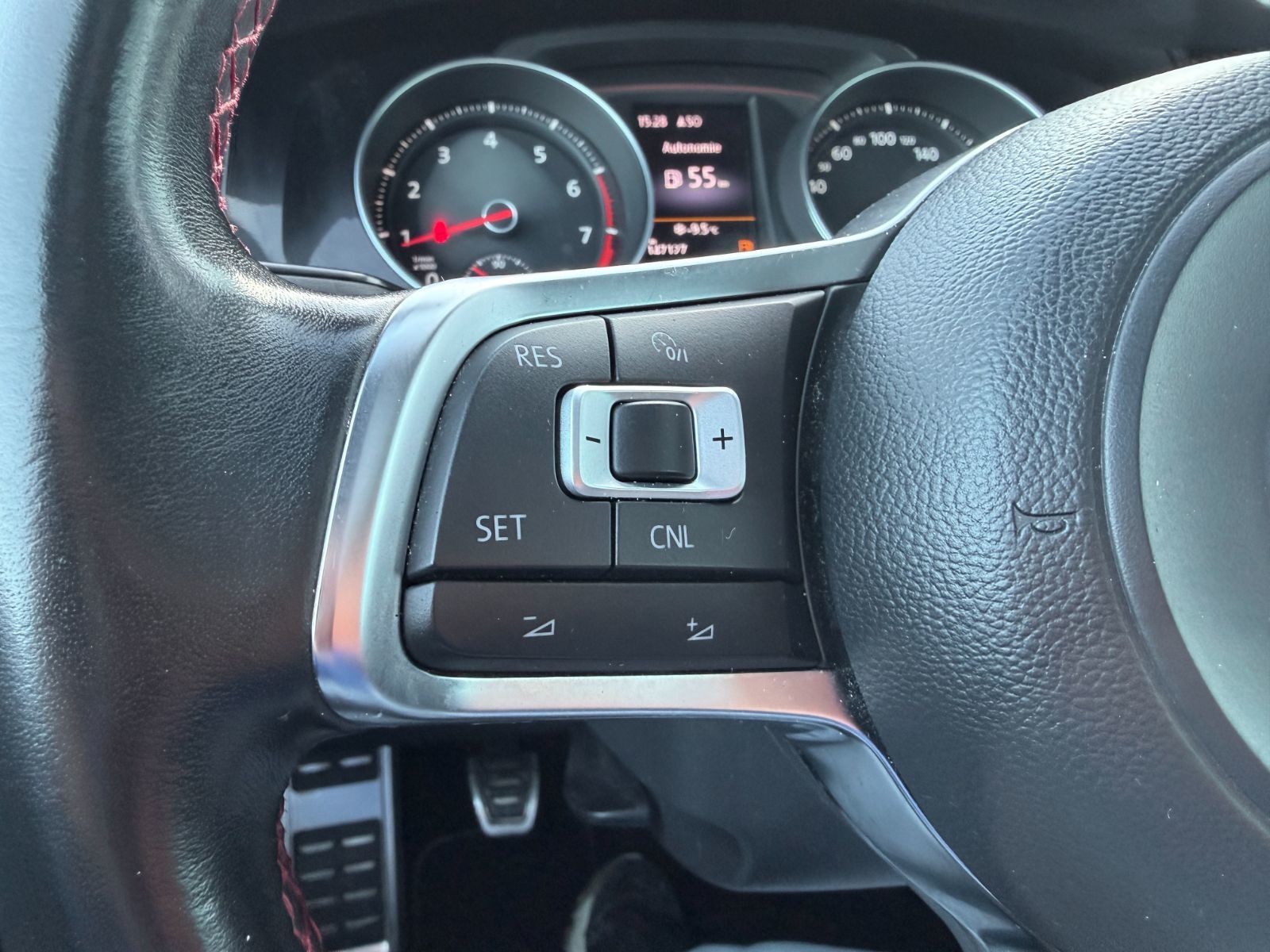 Volkswagen Golf GTI AUTOBAHN 2015-22