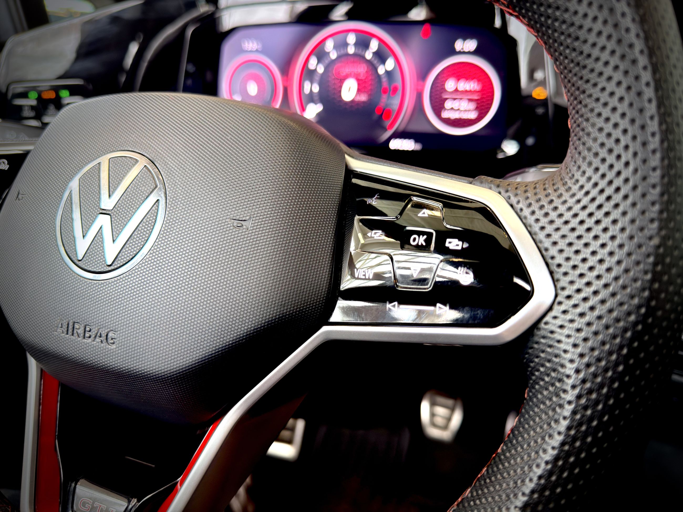 Volkswagen Golf GTI 380 Autobahn 2024-24