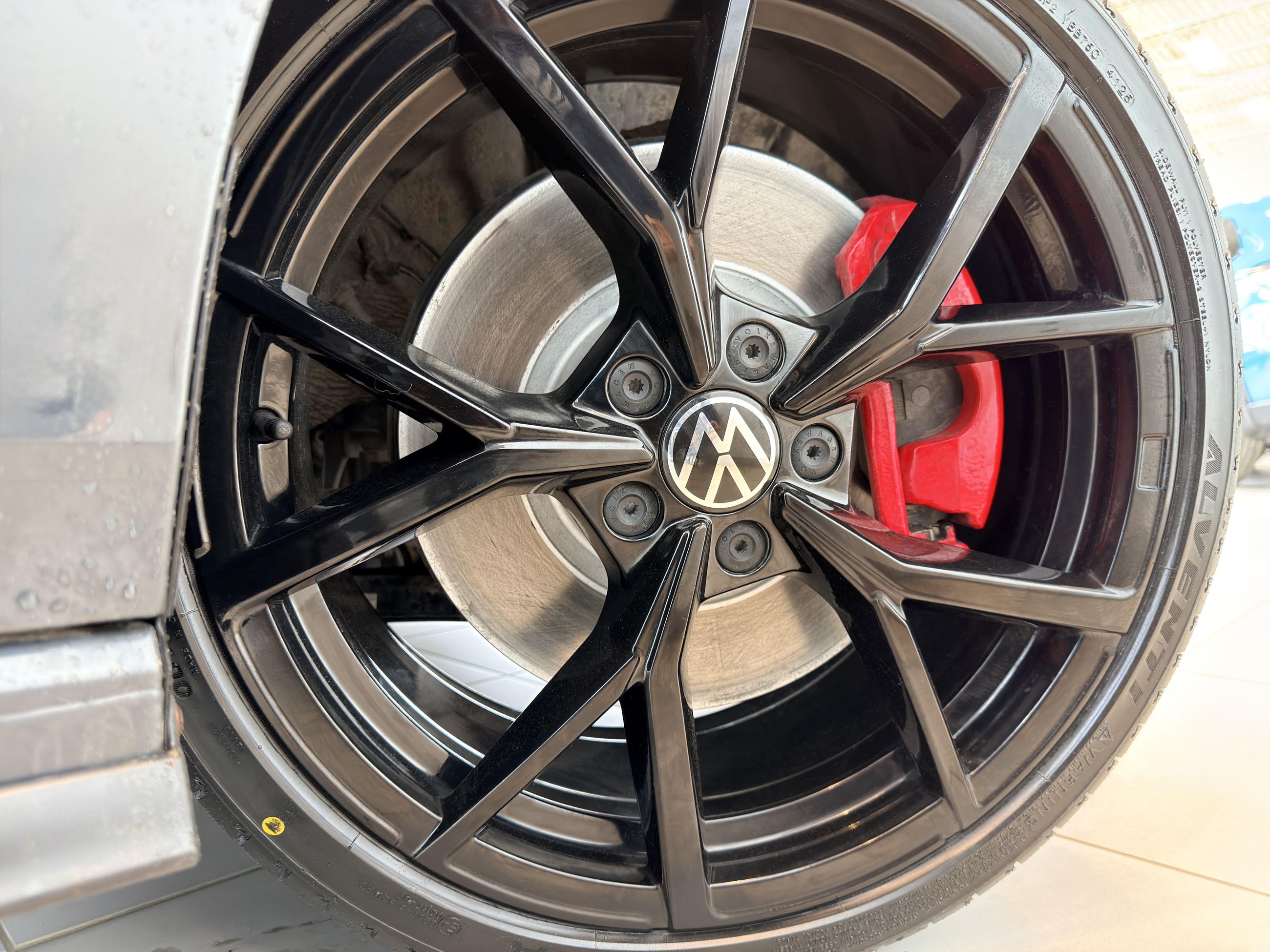 Volkswagen Golf GTI 380 Autobahn 2024-13