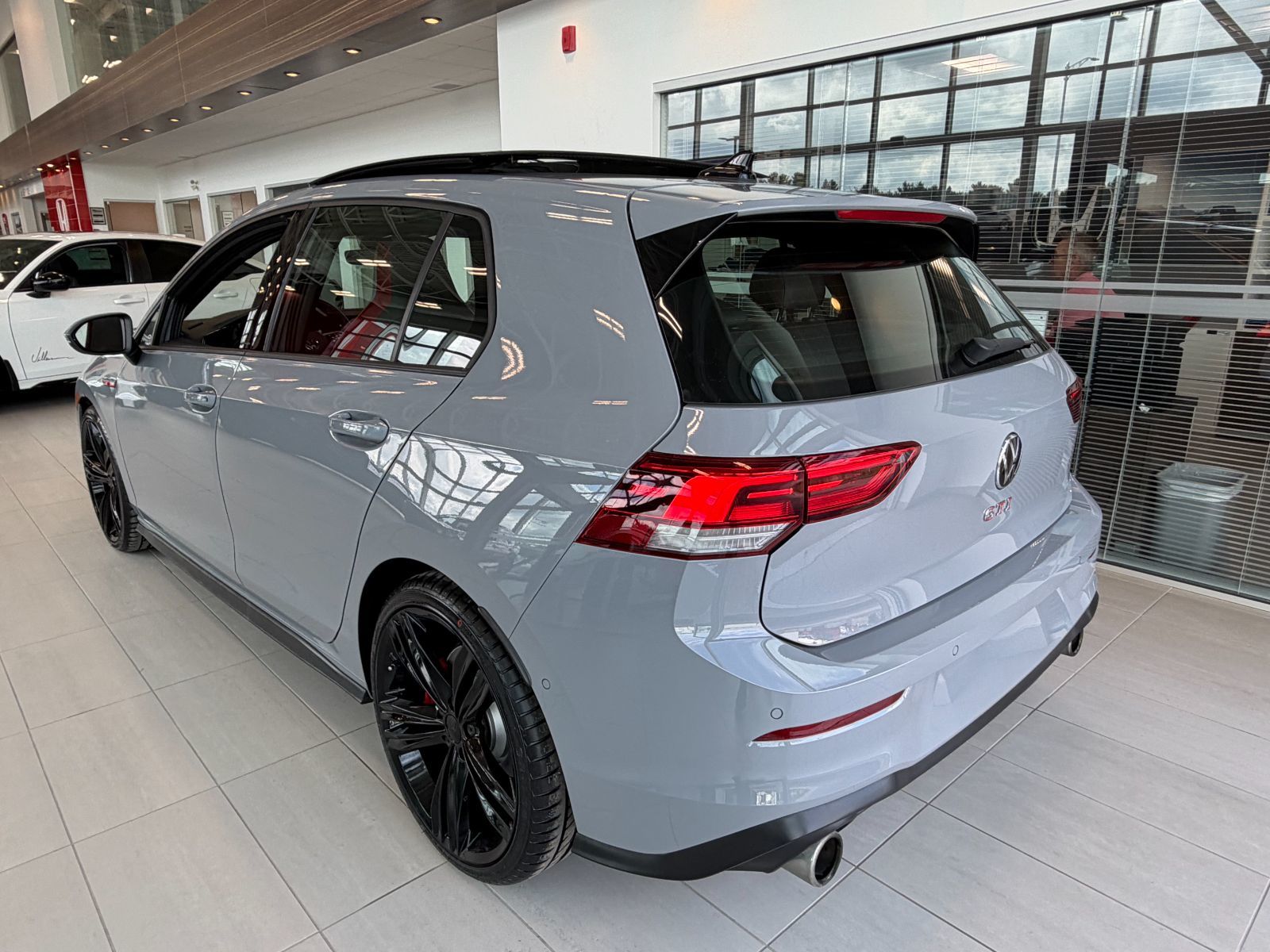 Photo 2024 Volkswagen Golf GTI Performance #4