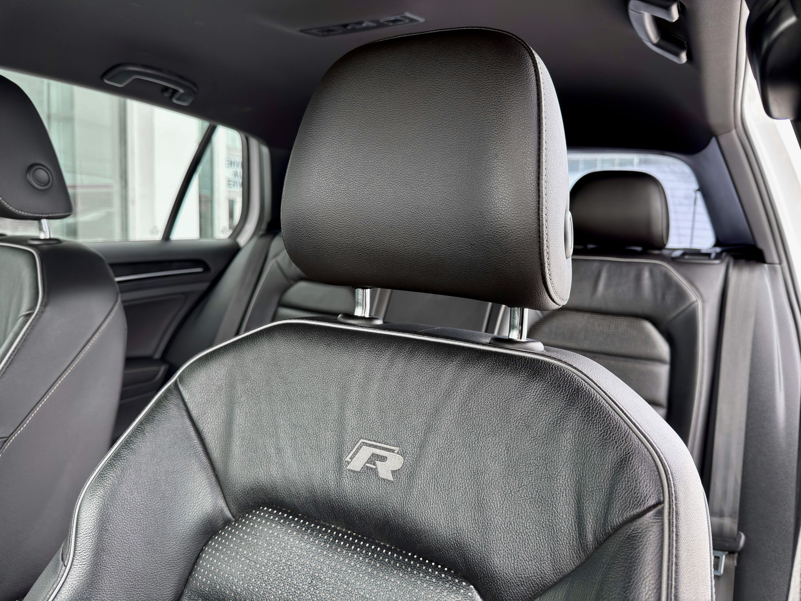 Volkswagen Golf R  2019-17