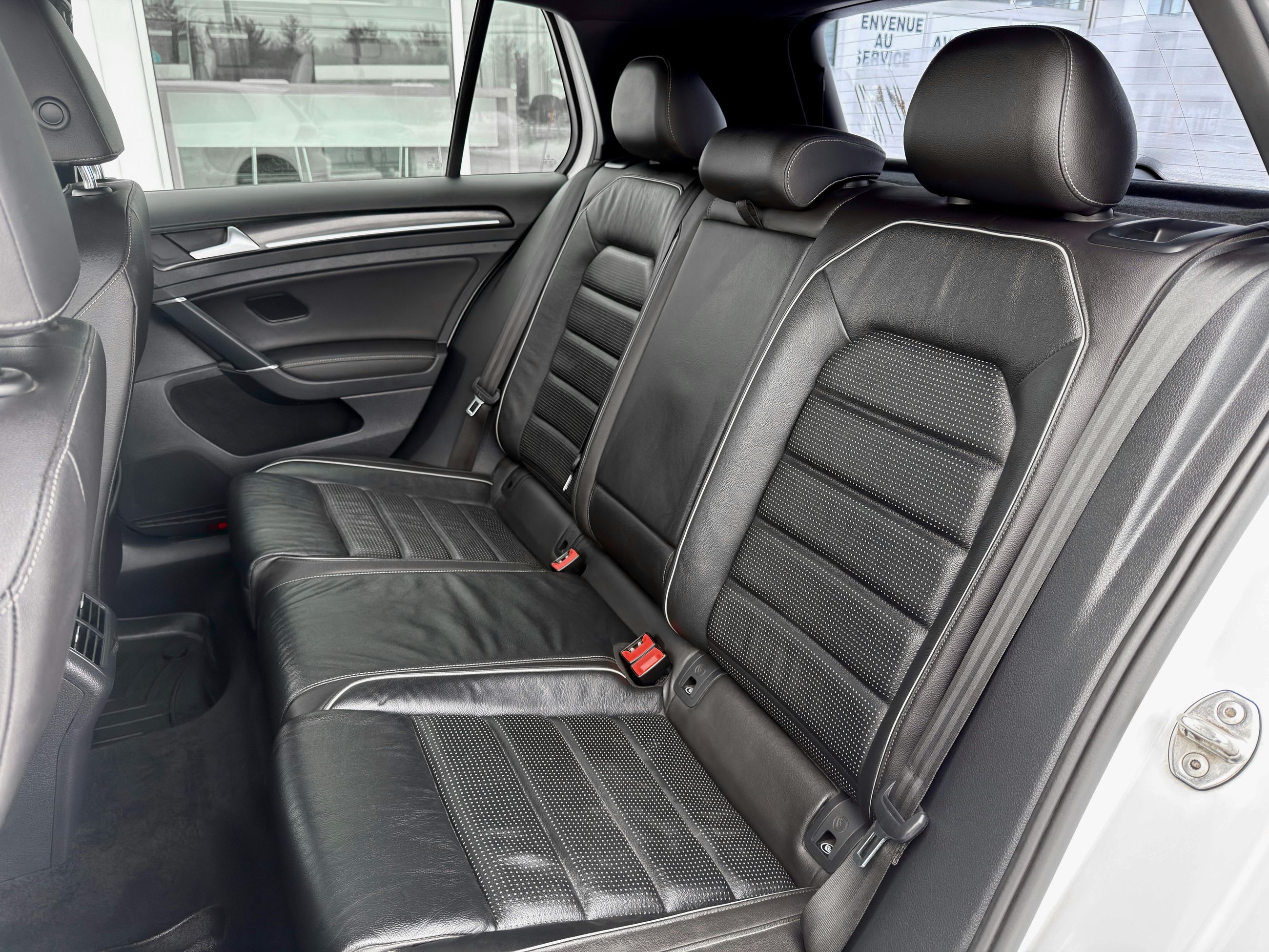 Volkswagen Golf R  2019-16