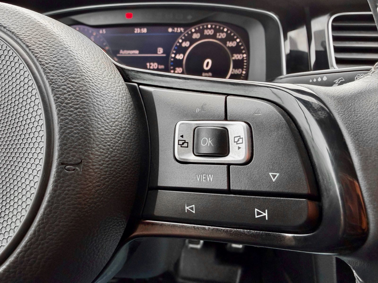 Volkswagen Golf R  2019-23