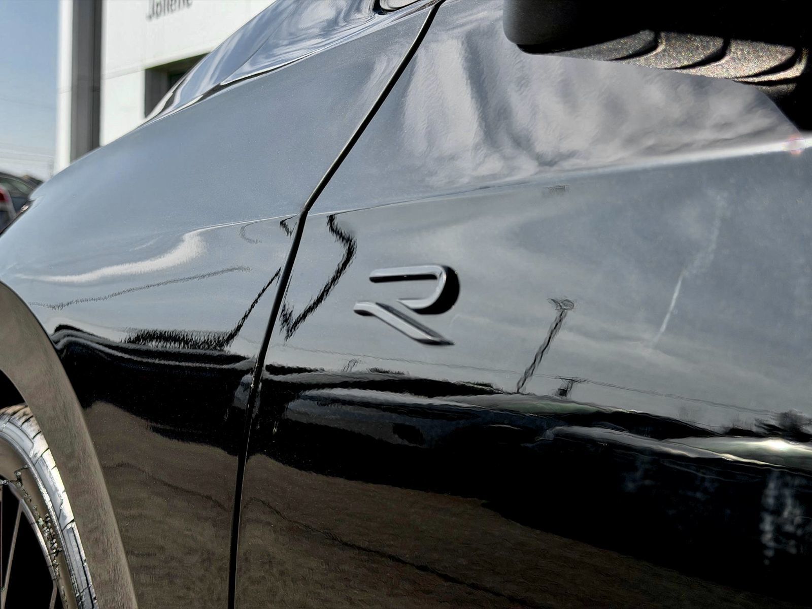 Volkswagen Golf R Black Edition 2025-16