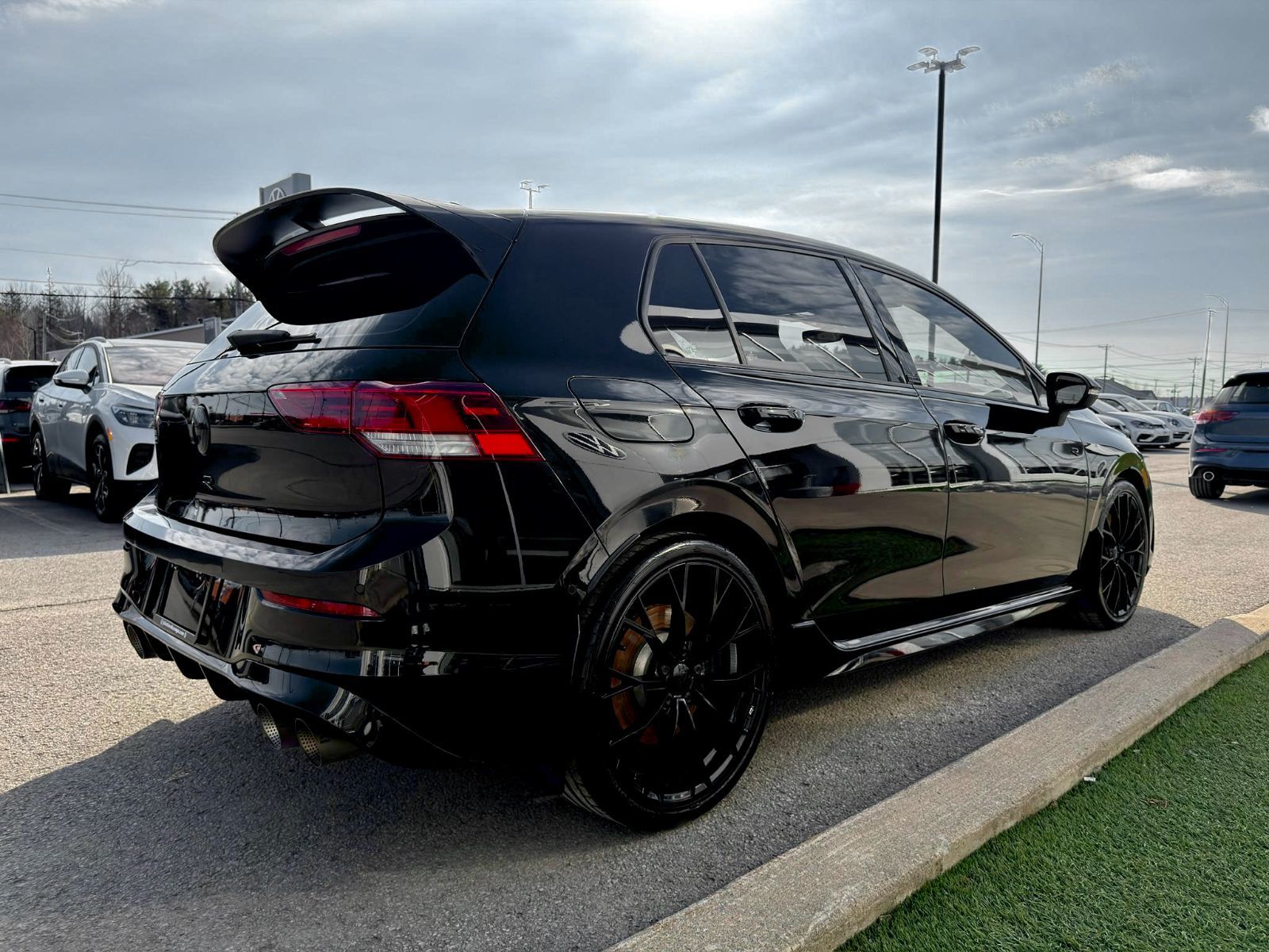 Volkswagen Golf R Black Edition 2025-12