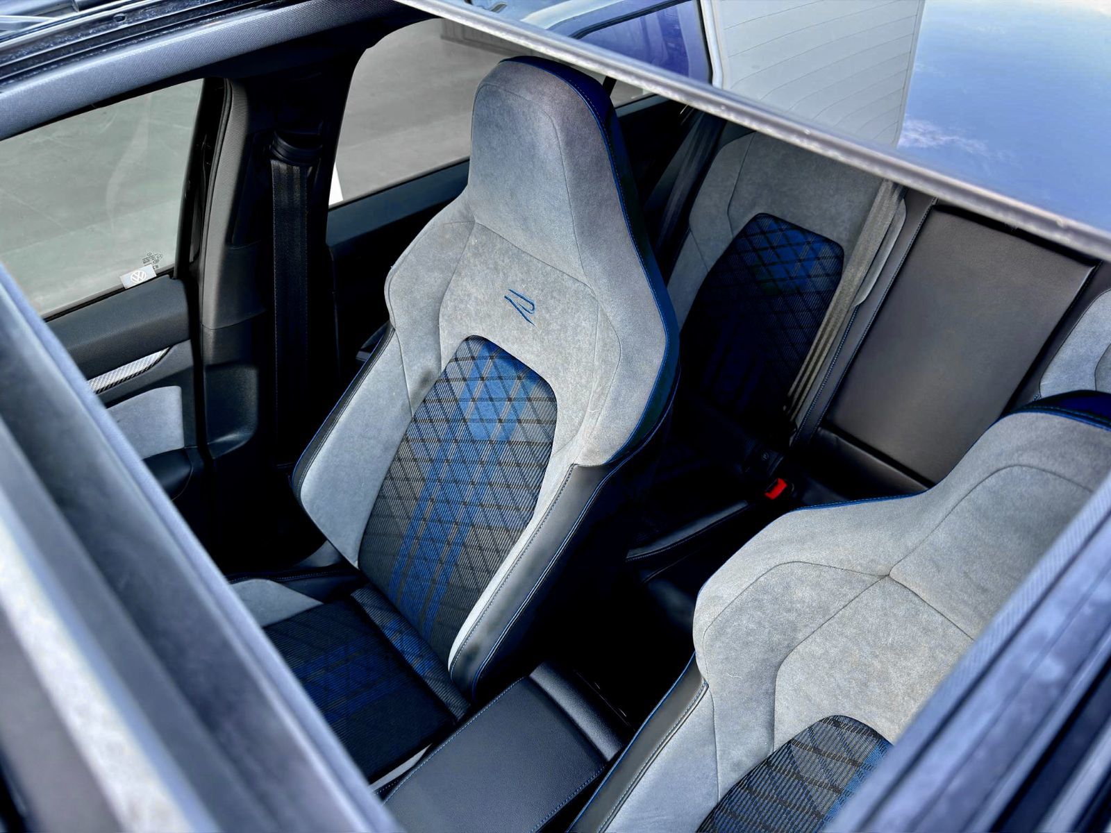 Volkswagen Golf R Black Edition 2025-19