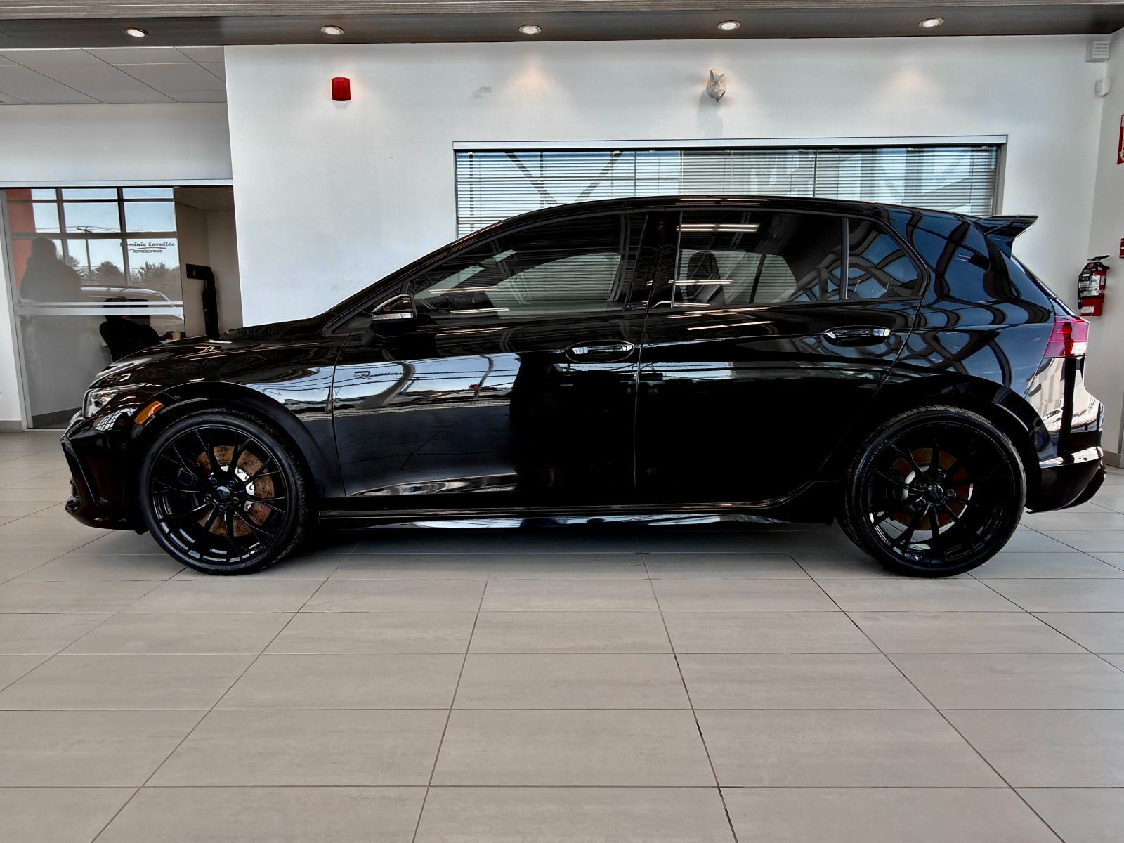 Volkswagen Golf R Black Edition 2025-8