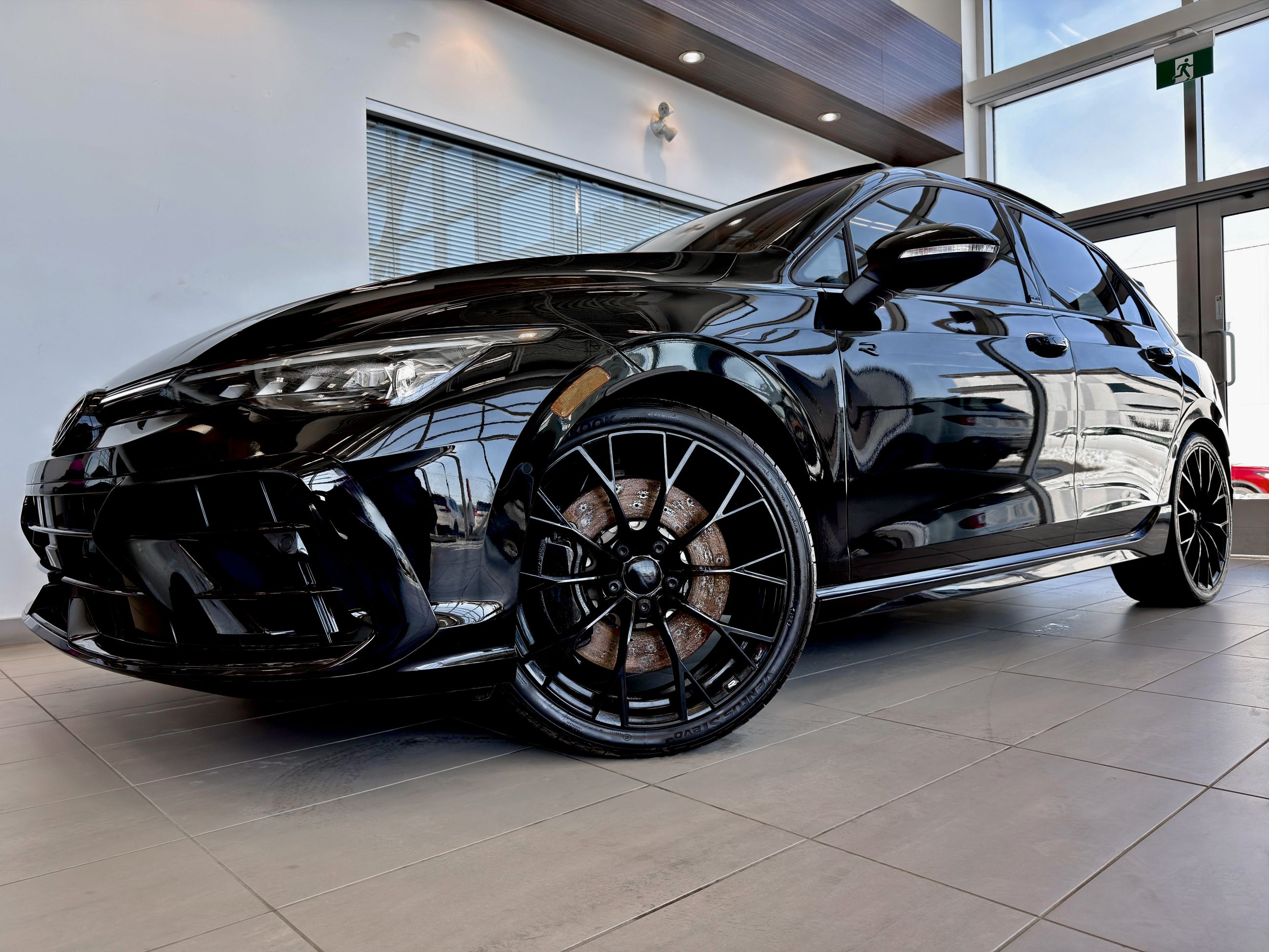 Volkswagen Golf R Black Edition 2025-1