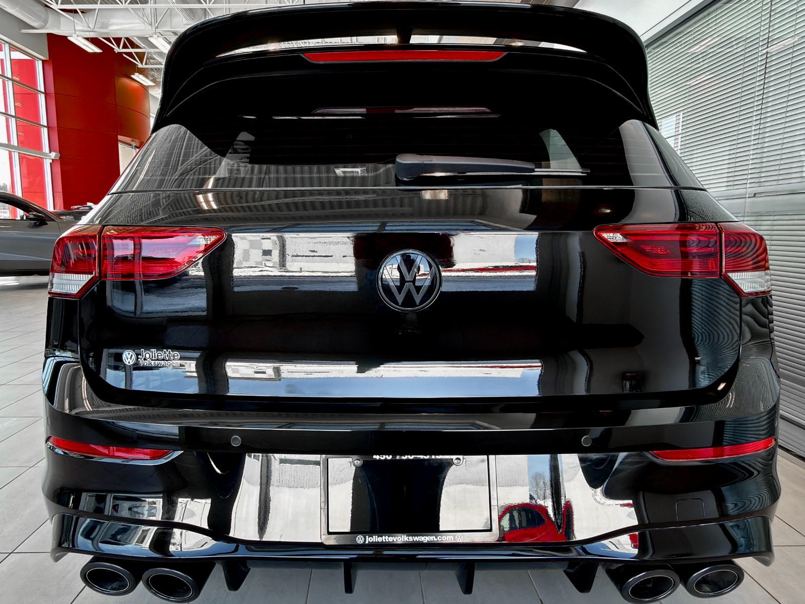 Volkswagen Golf R Black Edition 2025-10