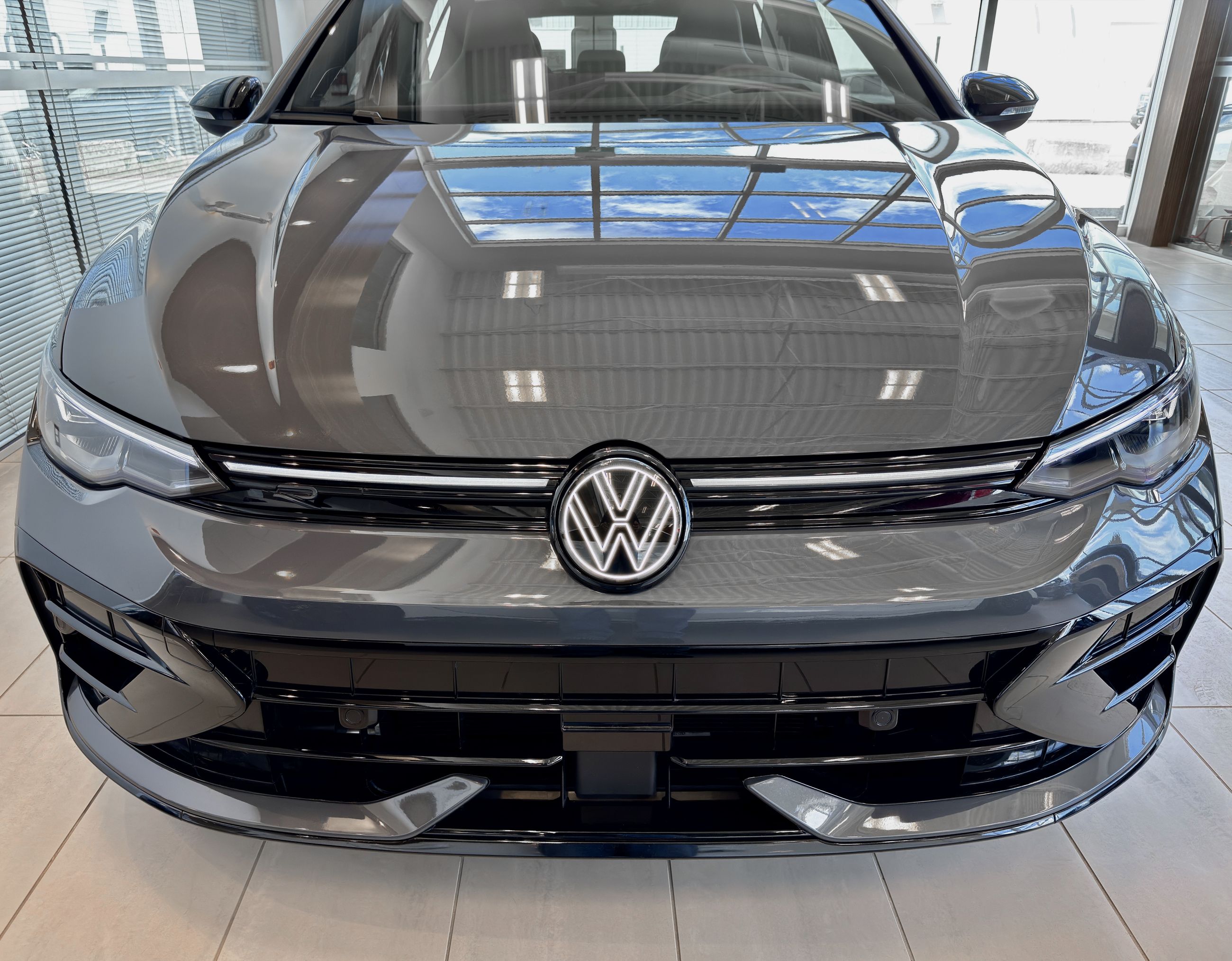 Photo Volkswagen Golf R Black Edition 2026 #5