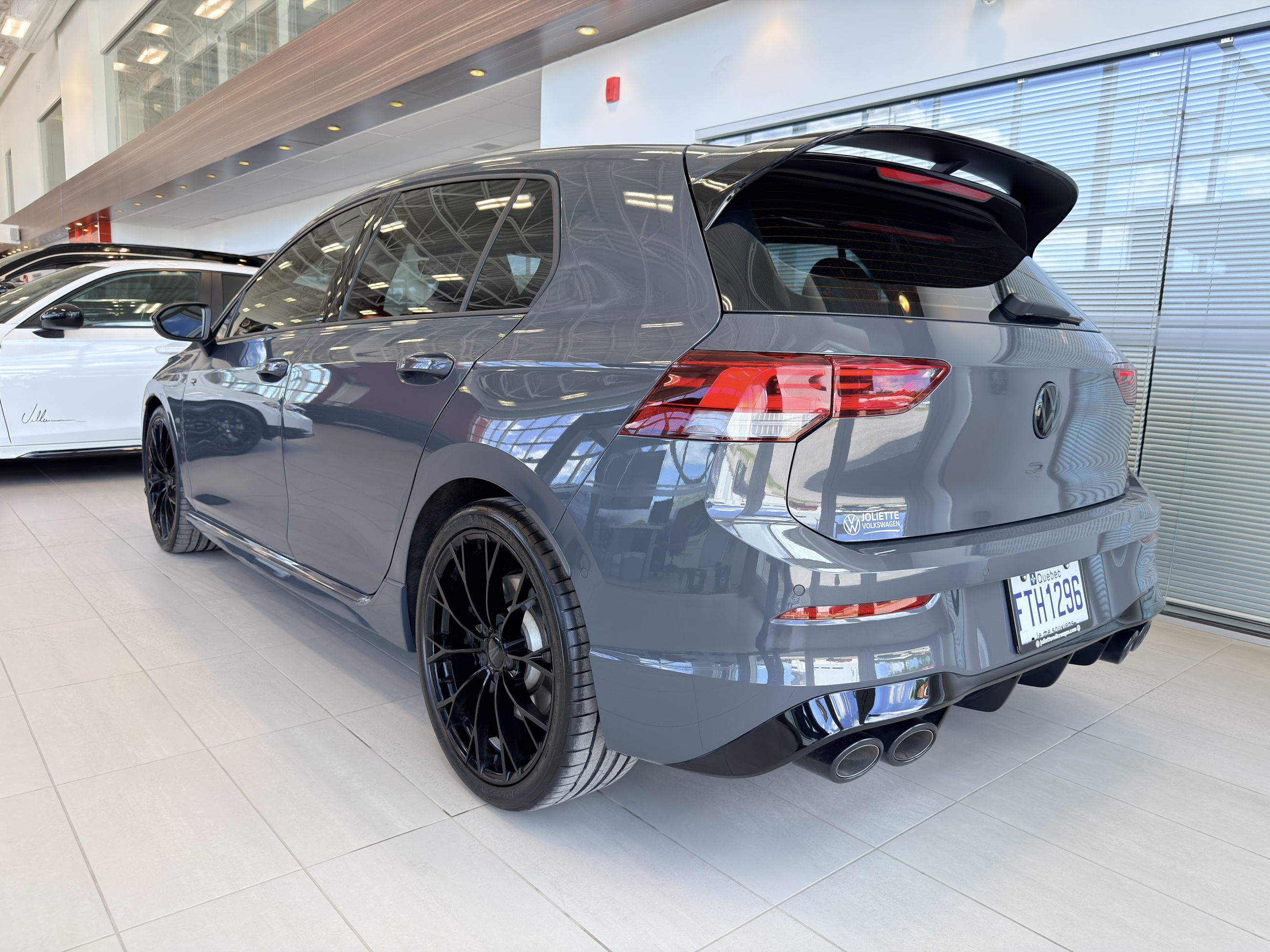 Photo Volkswagen Golf R Black Edition 2026 #8
