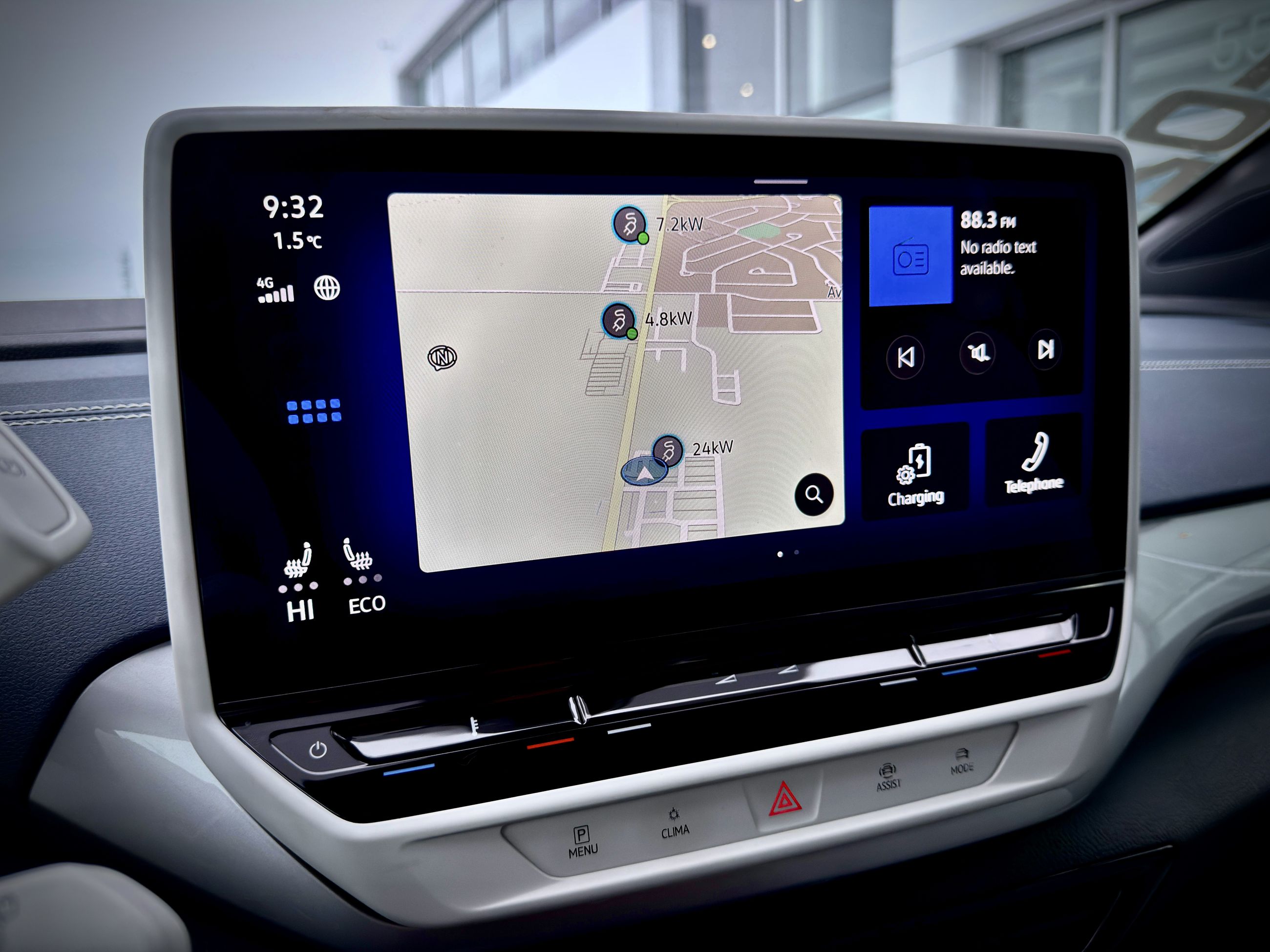 2023 Volkswagen ID.4 Pro-22