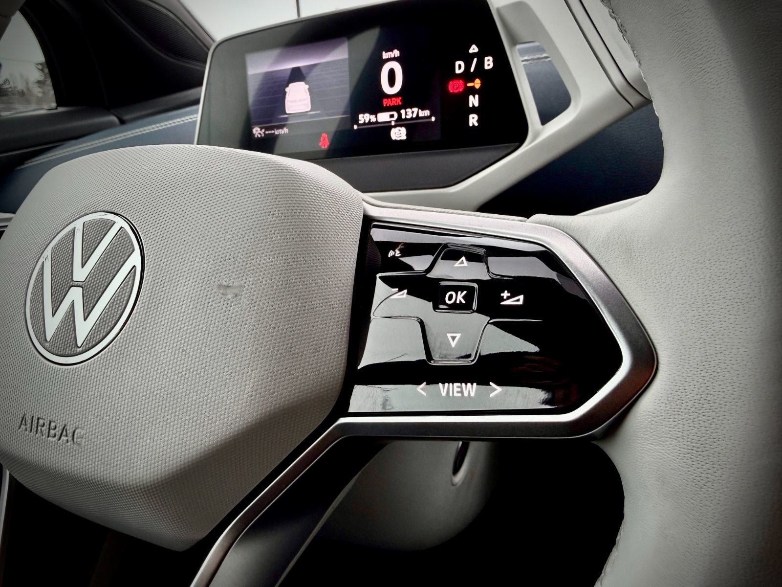 2023 Volkswagen ID.4 Pro-21