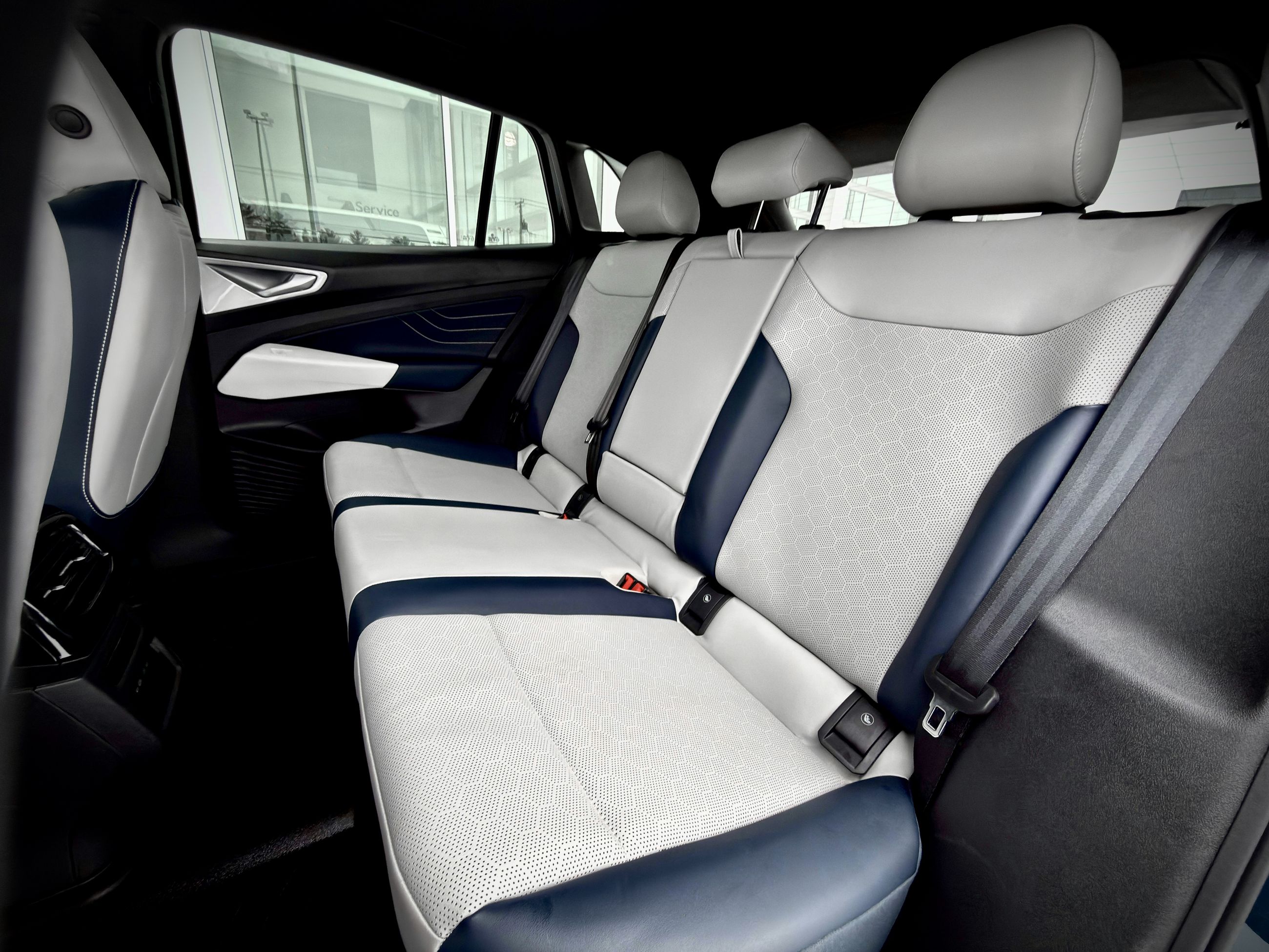 2023 Volkswagen ID.4 Pro-14