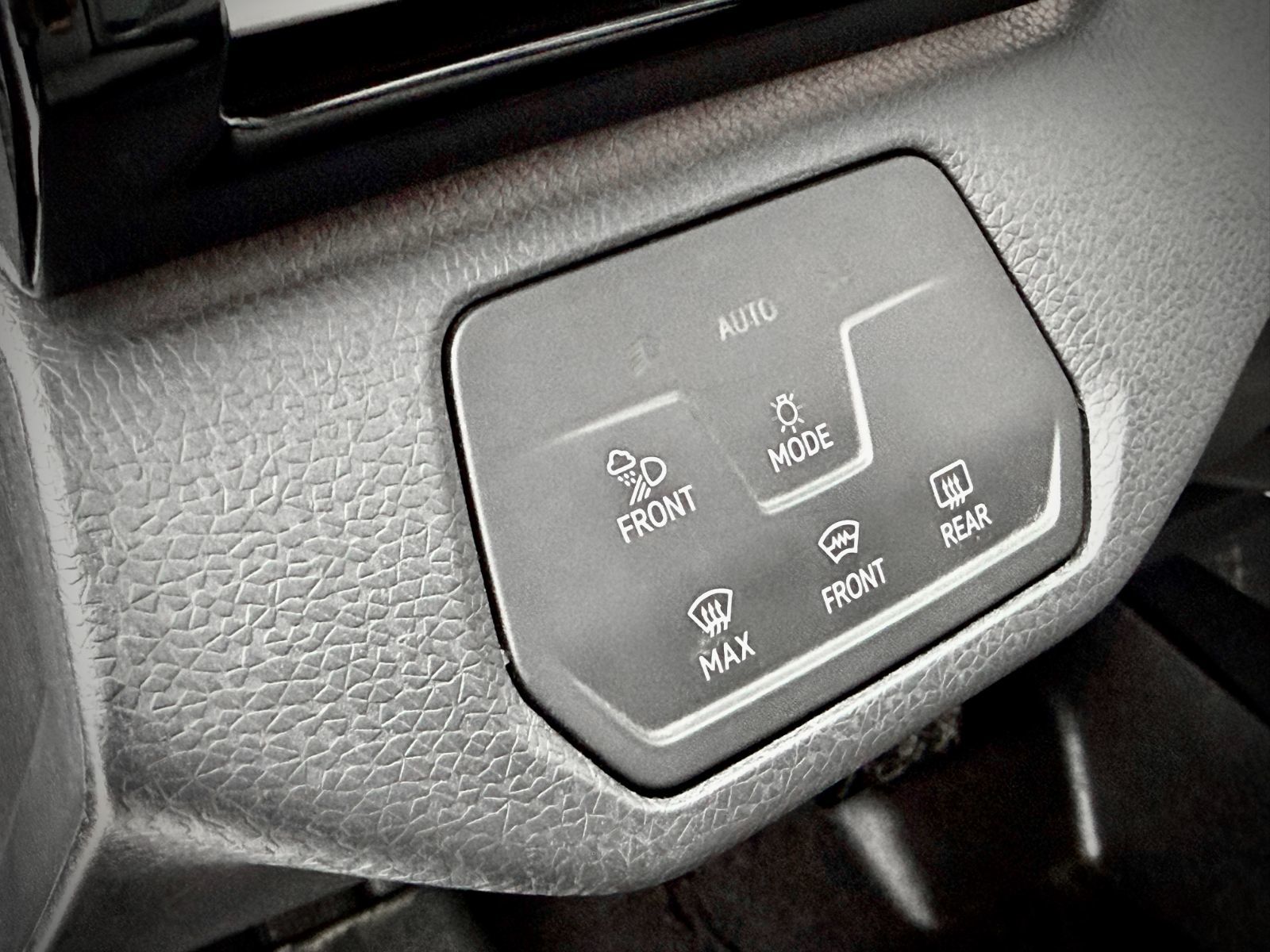 2023 Volkswagen ID.4 Pro-27