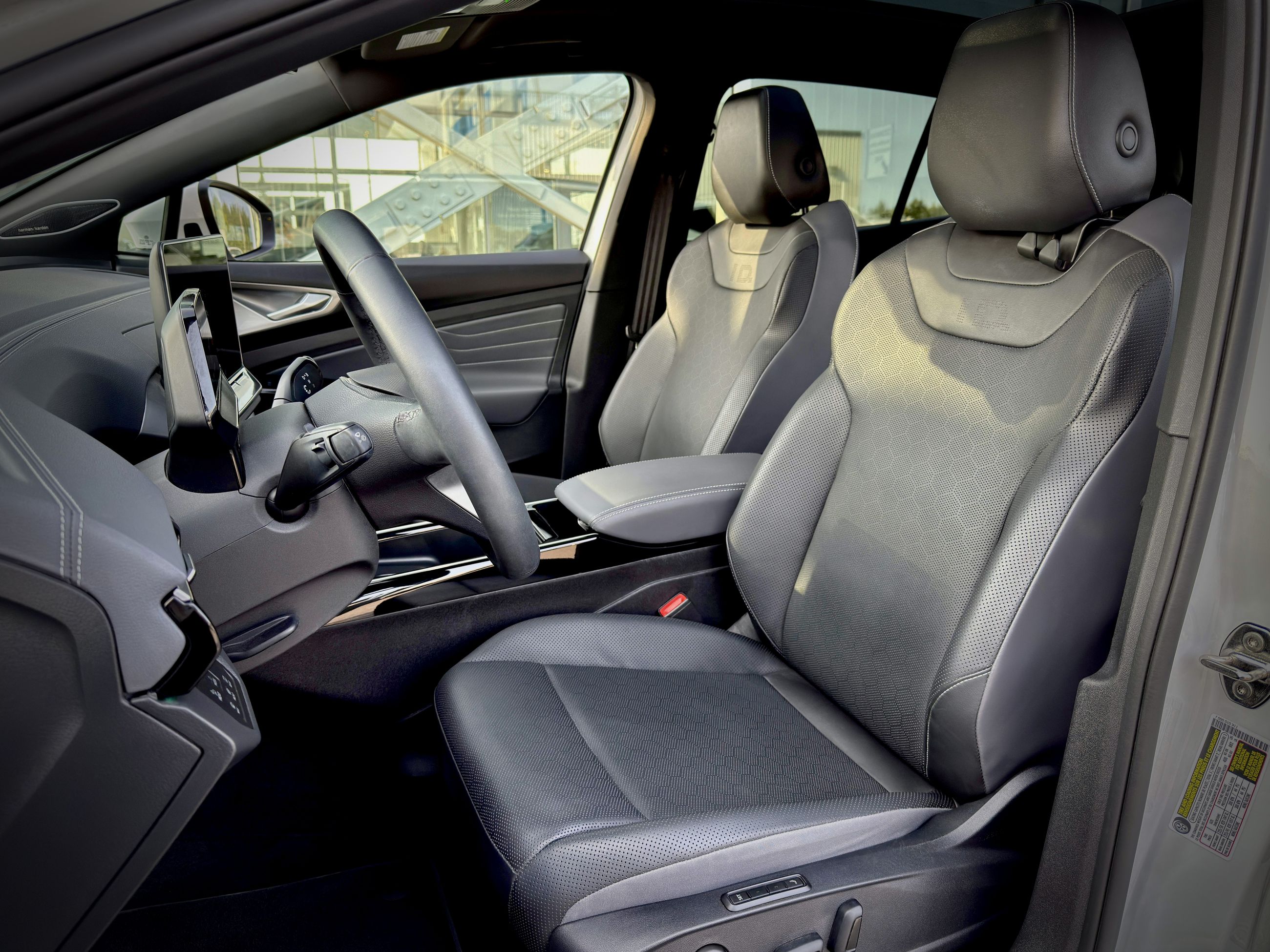 Volkswagen ID.4 Pro S 2024-17